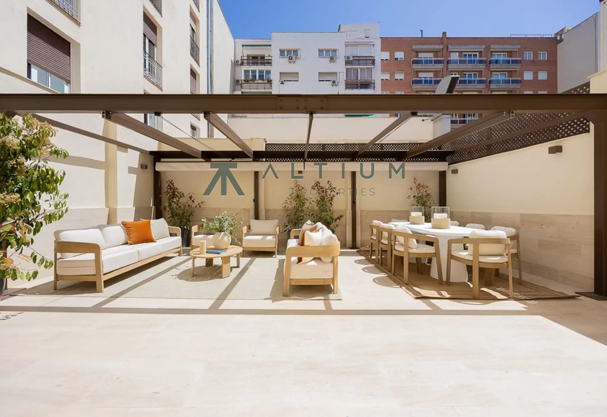 Cuatro suites y una escala residencial excepcional en Recoletos