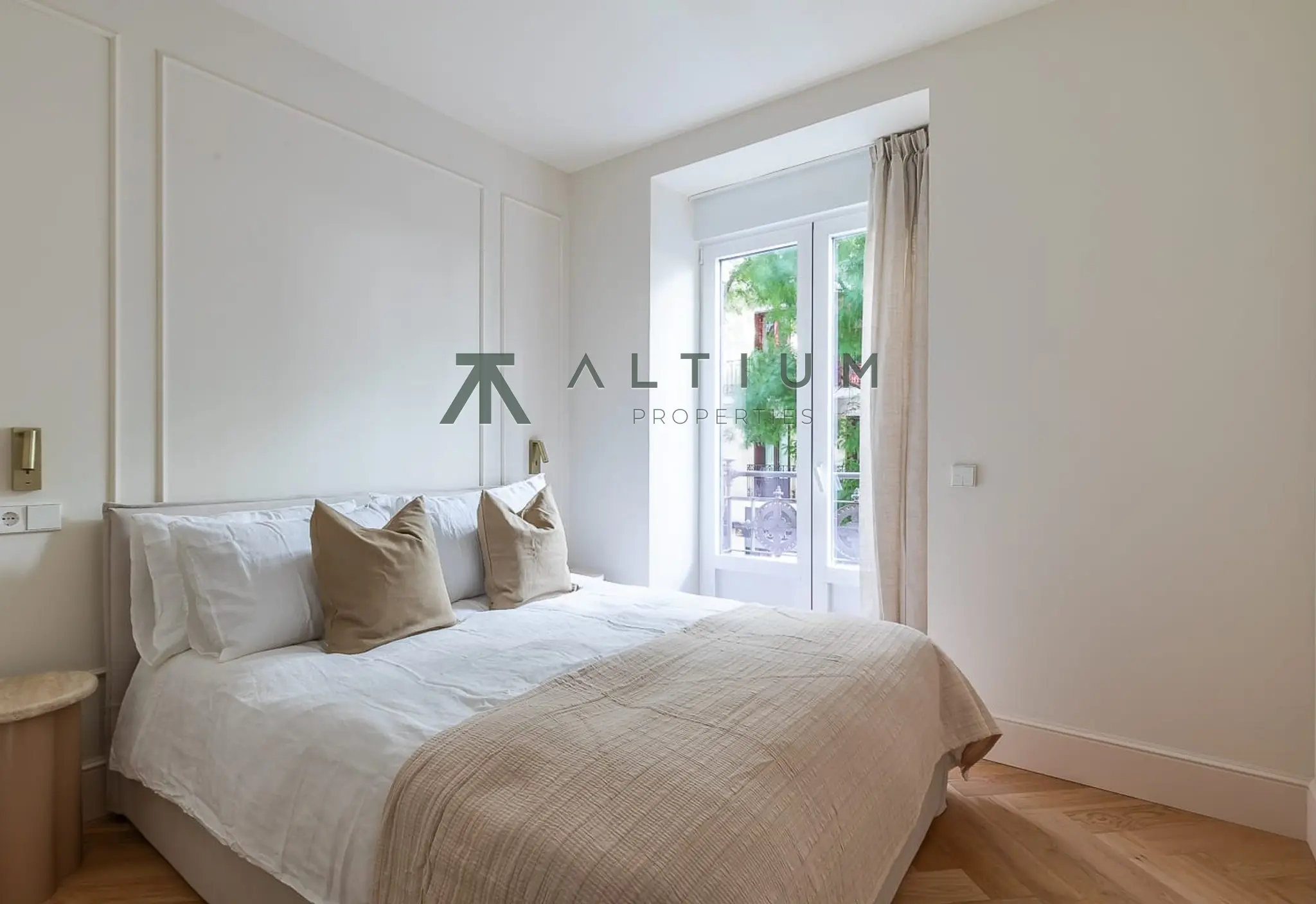 Interior en Goya — Luz sur y equilibrio residencial en Goya (31 de 42)