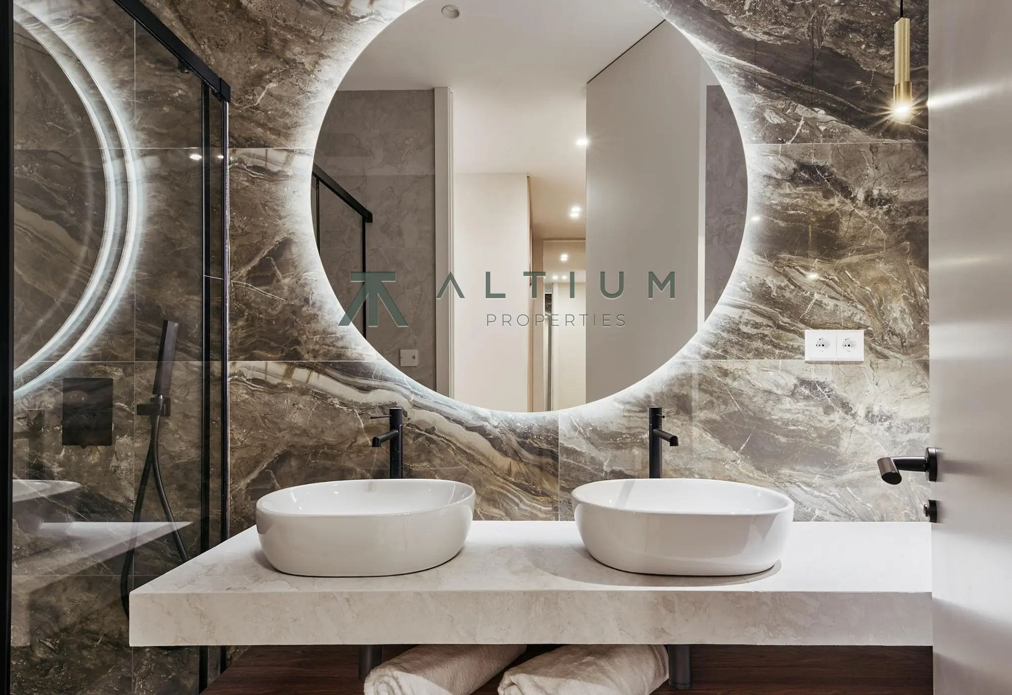 Interior en Lista — Amplitud interior y confort privado en Lista (22 de 30)
