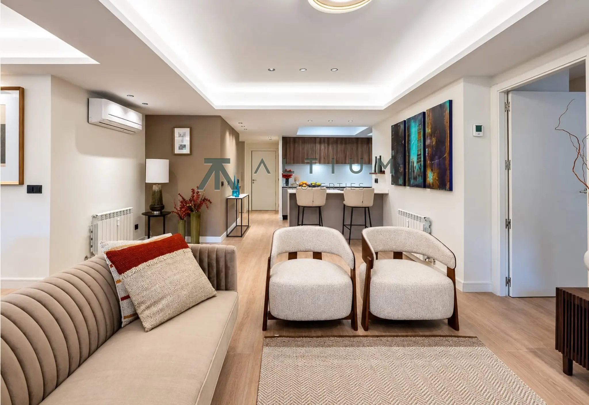 A fully exterior-facing home with a terrace in Goya
