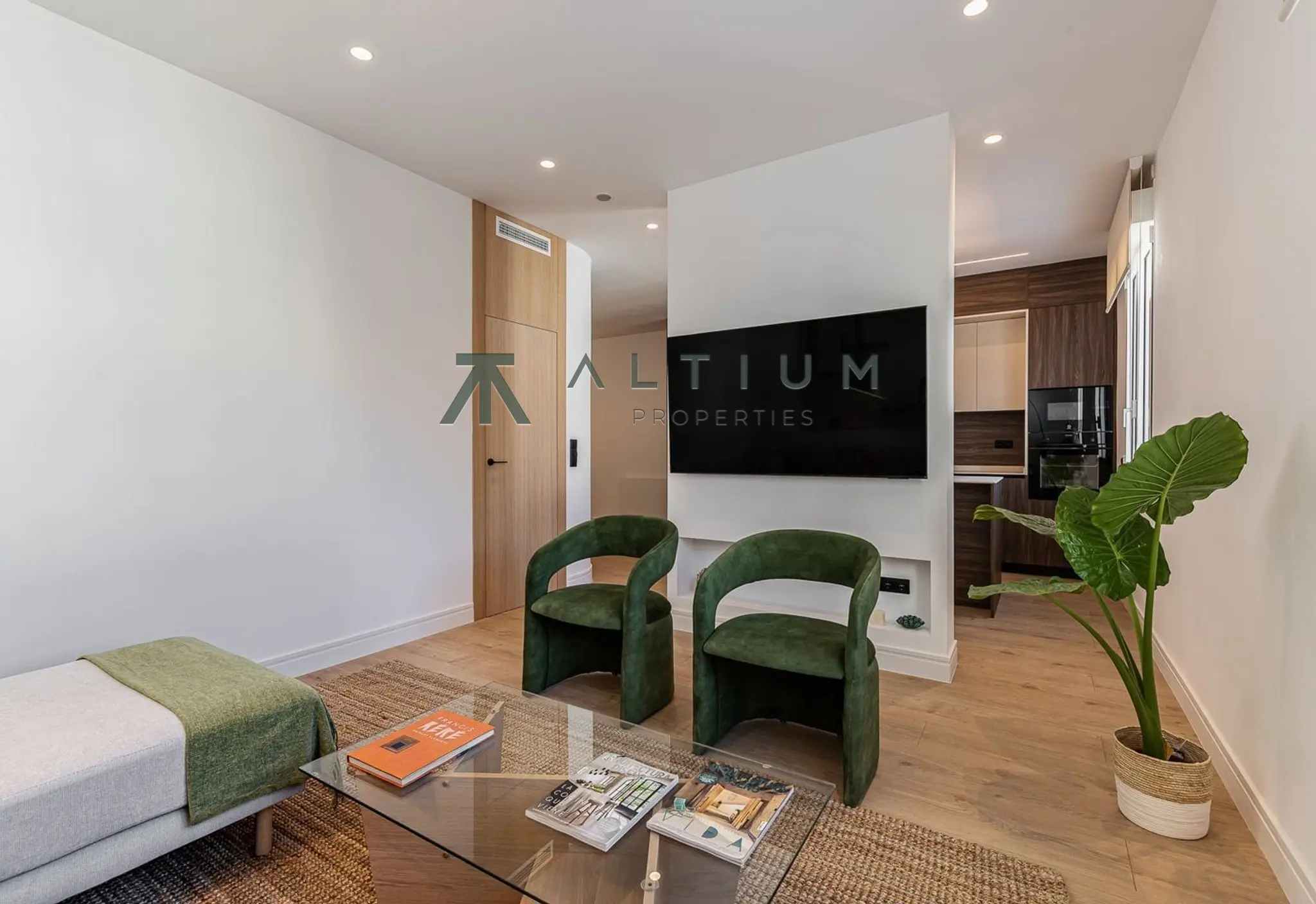 Piso en venta en Ibiza — Ático tranquilo y luminoso junto al Retiro