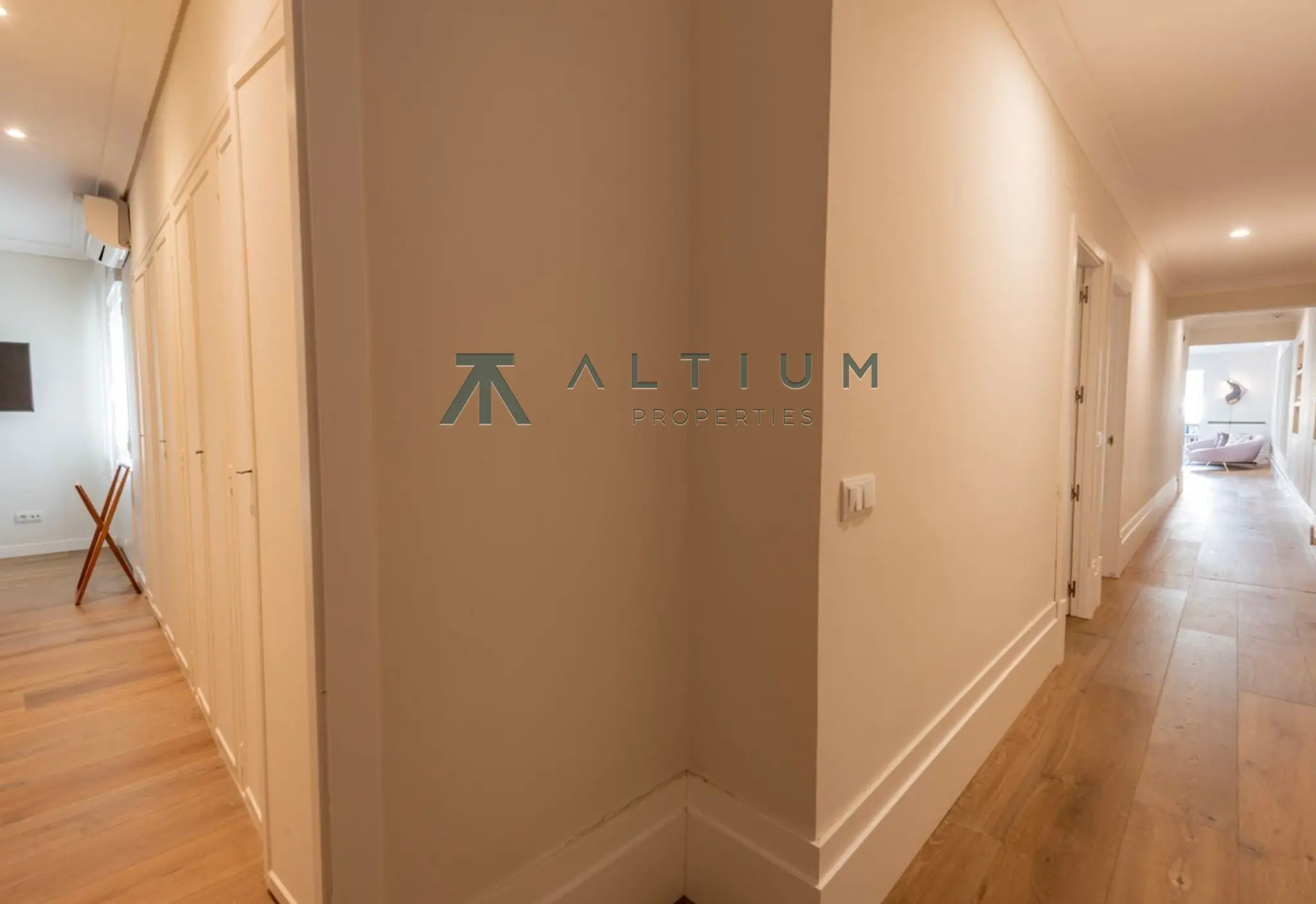 Interior en Almagro — Elegancia residencial y espacios nobles en Almagro (9 de 20)