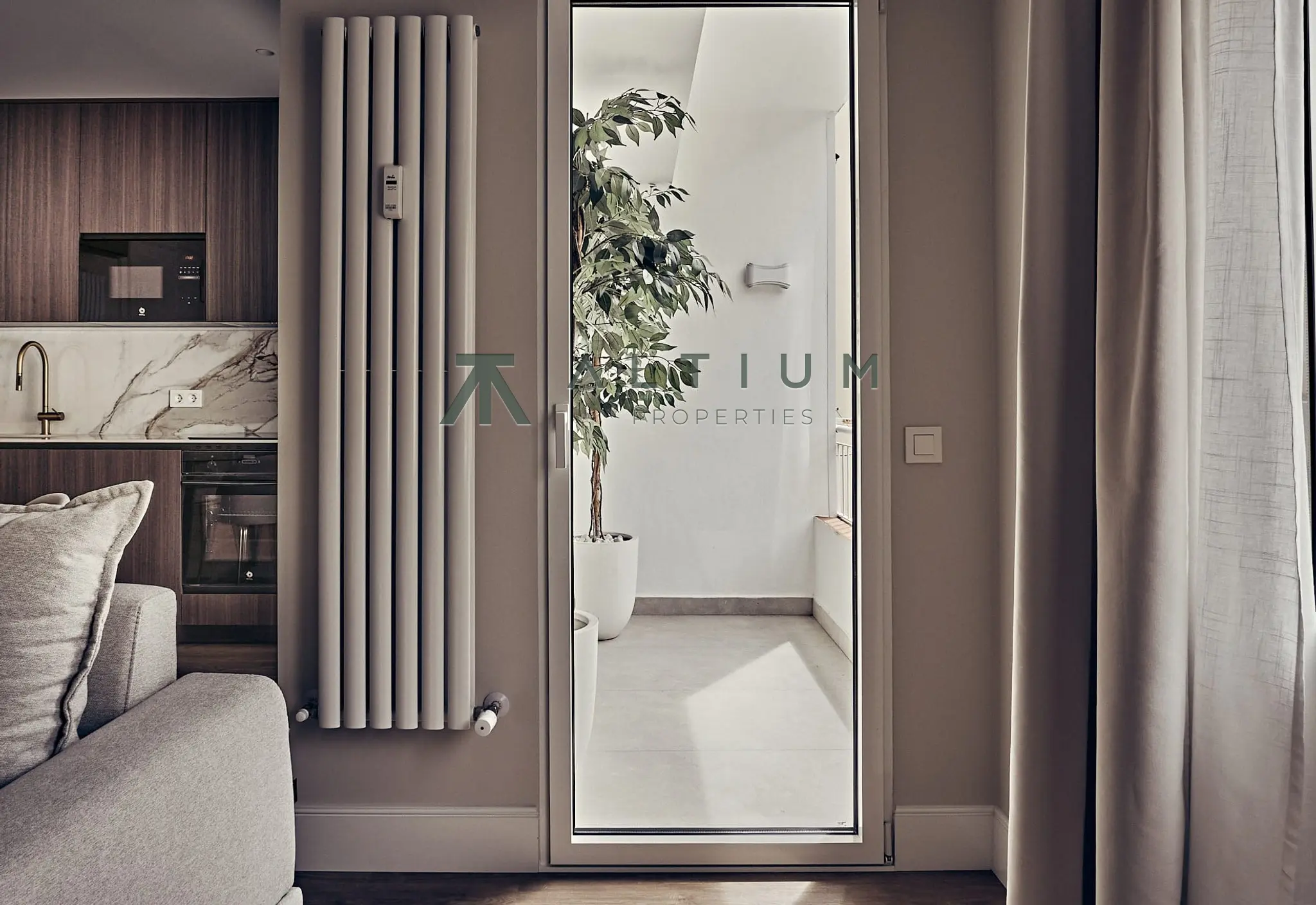92 m² reformados con balcón en Lista