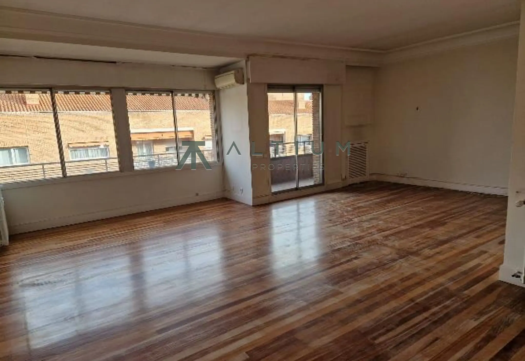Terraza, luz de mañana y calma interior