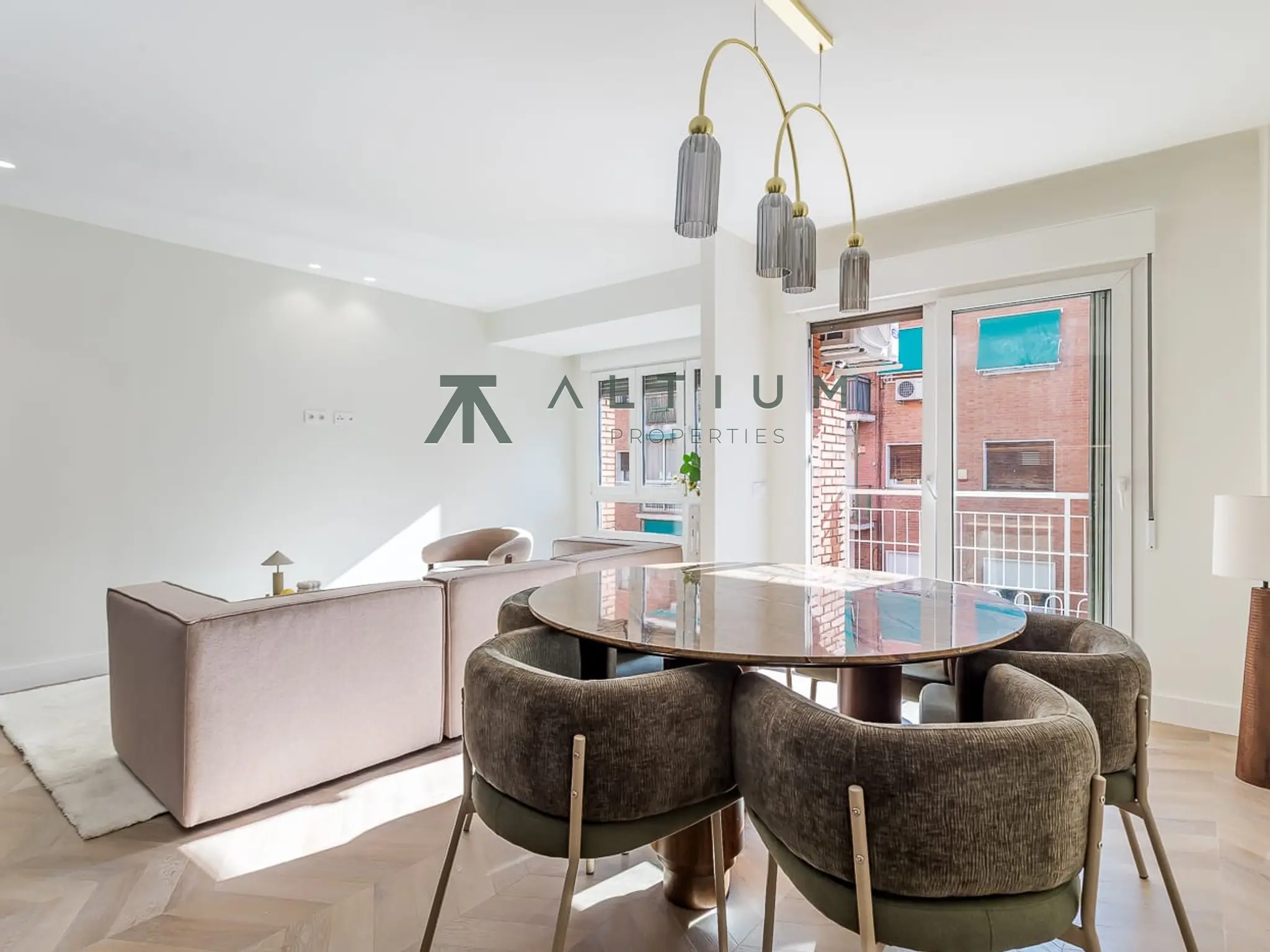 Piso de 2 dormitorios y 110 m2 en Chamartín - Ciudad Jardín en venta — Luz exterior y reforma reciente en Ciudad Jardín