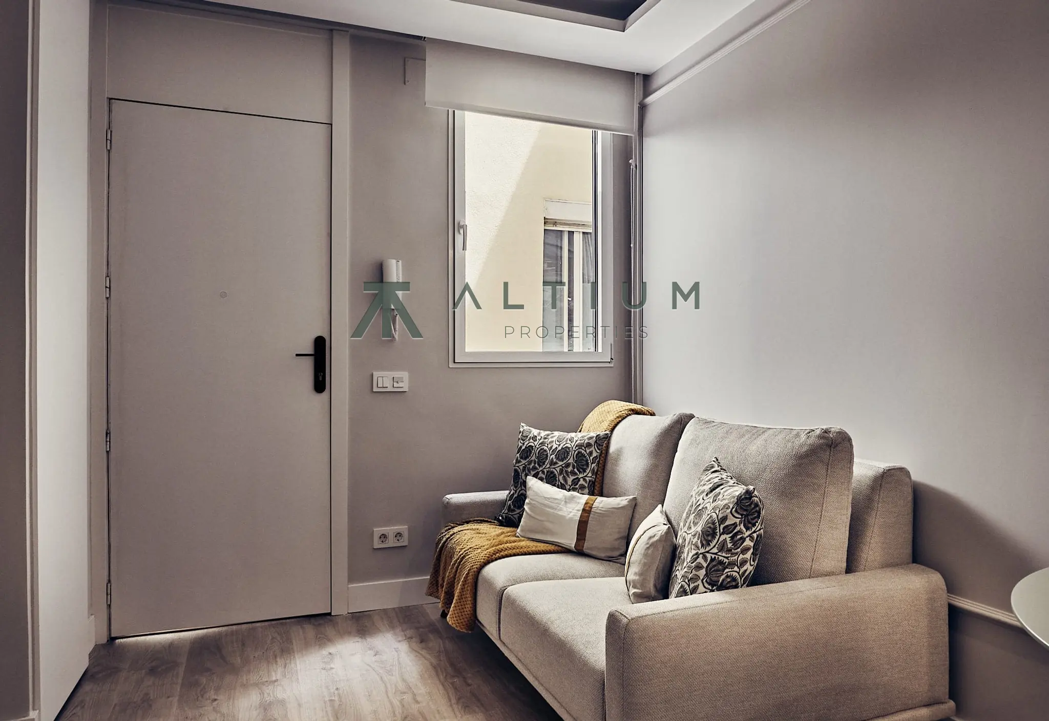 35 m² convertidos en una casa de dos dormitorios