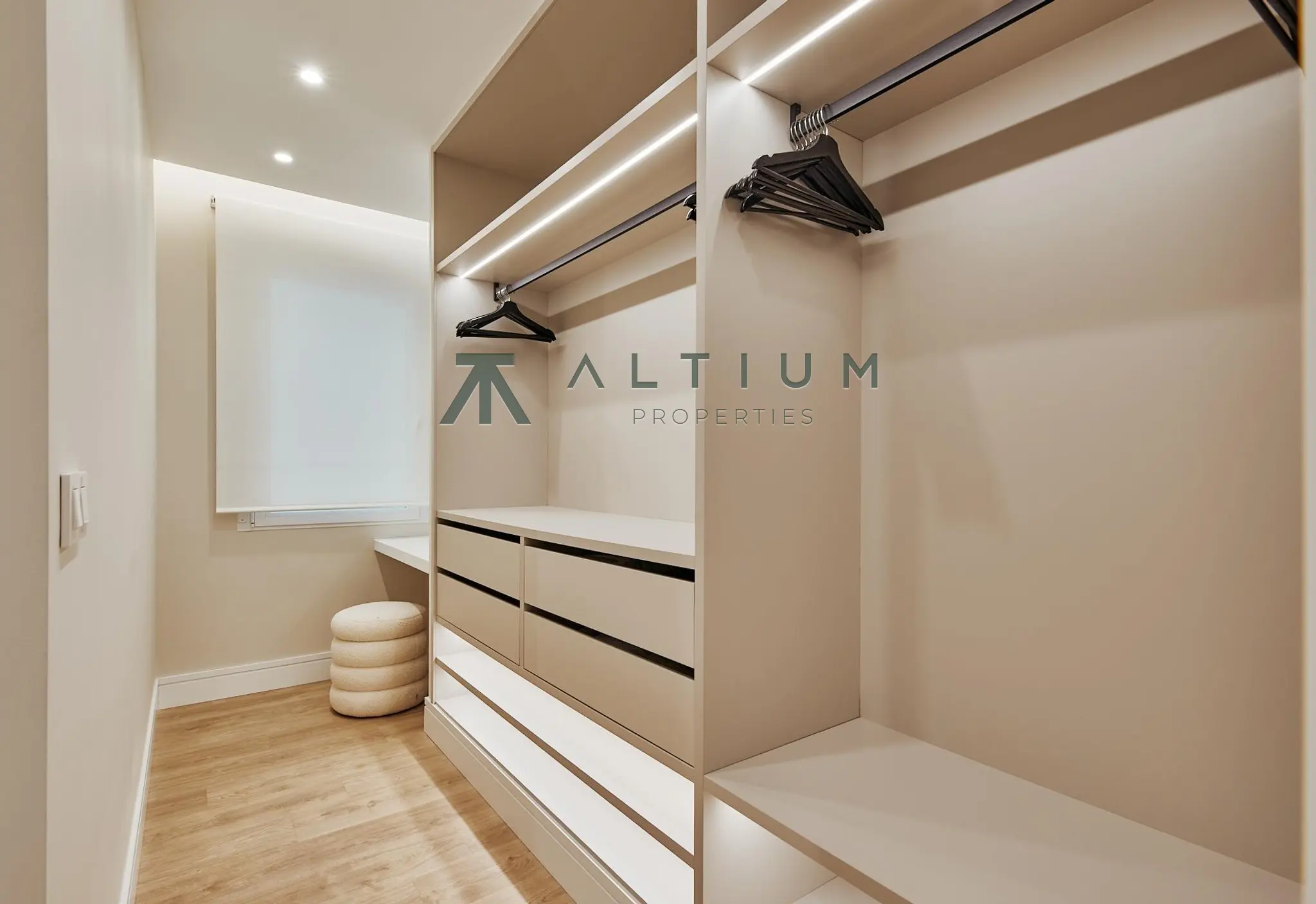 Interior en Castellana — Diseño contemporáneo y vida urbana en Castellana (11 de 12)