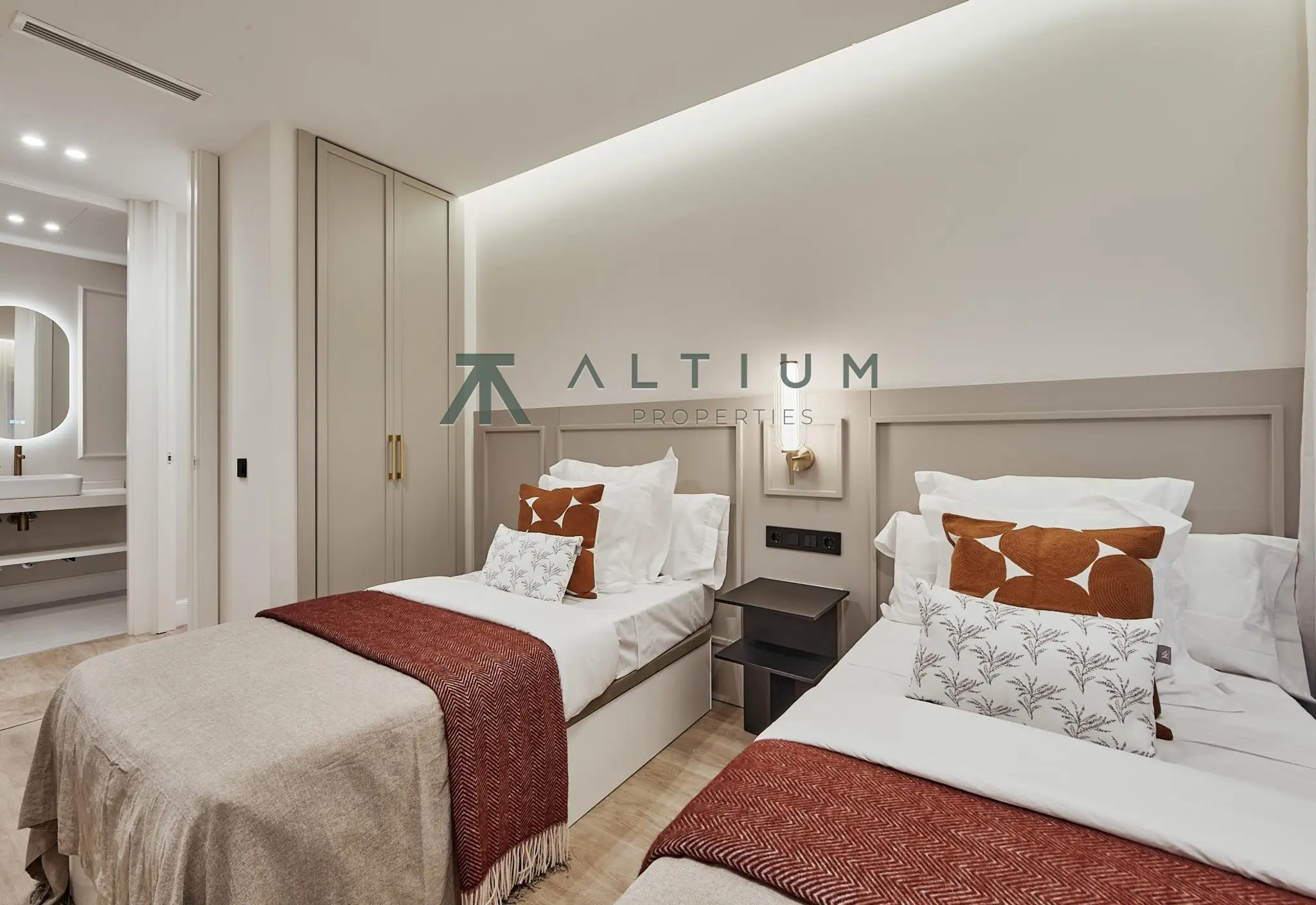 Three bedrooms and a terrace in Castellana