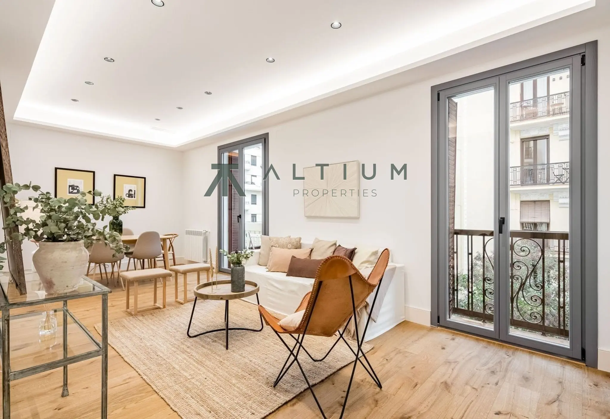 Piso de 3 dormitorios y 101 m2 en Retiro - Ibiza en venta — Pieza clásica de 101 m² a pasos del Retiro