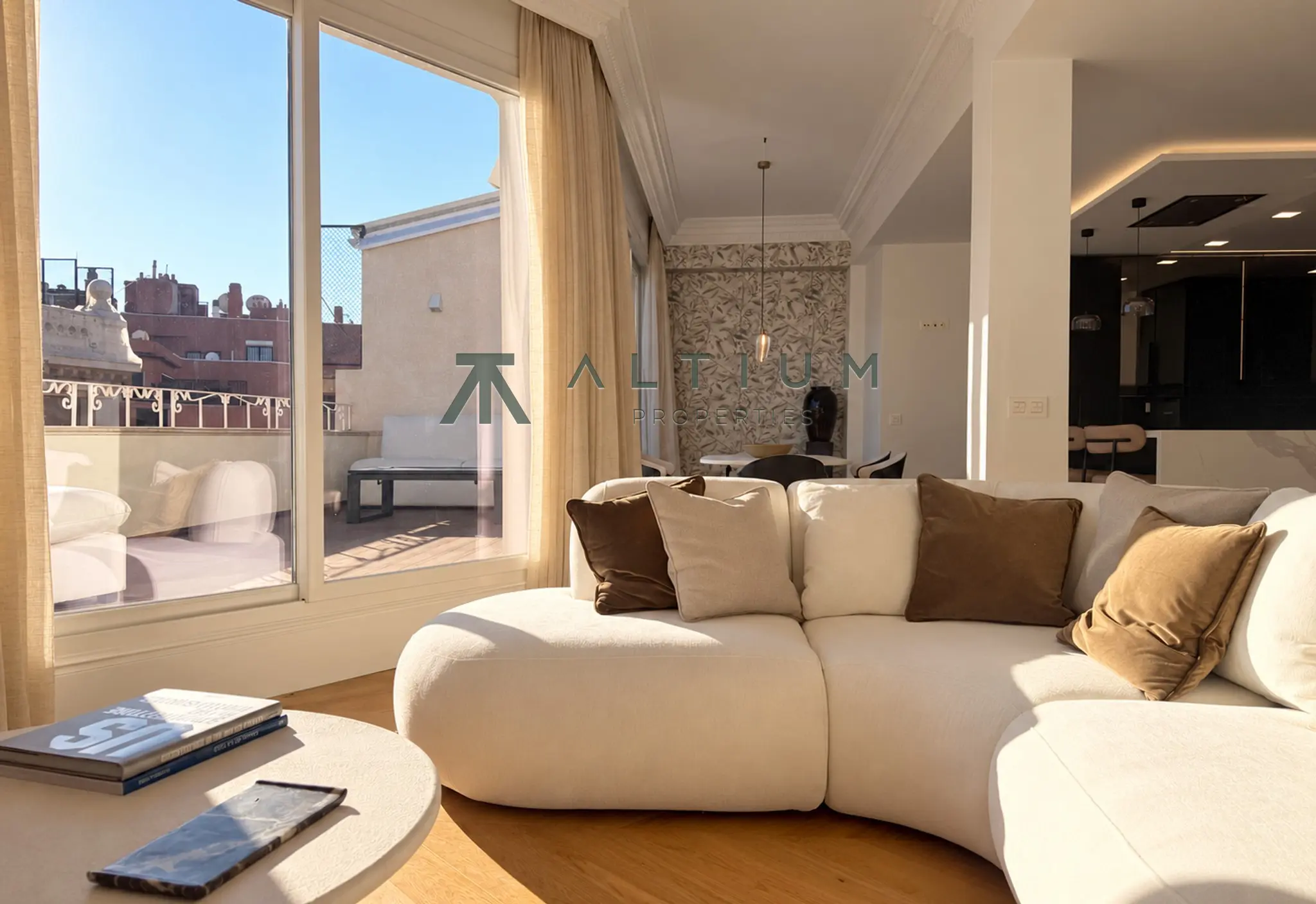 253 m² y terraza privada sobre Castellana
