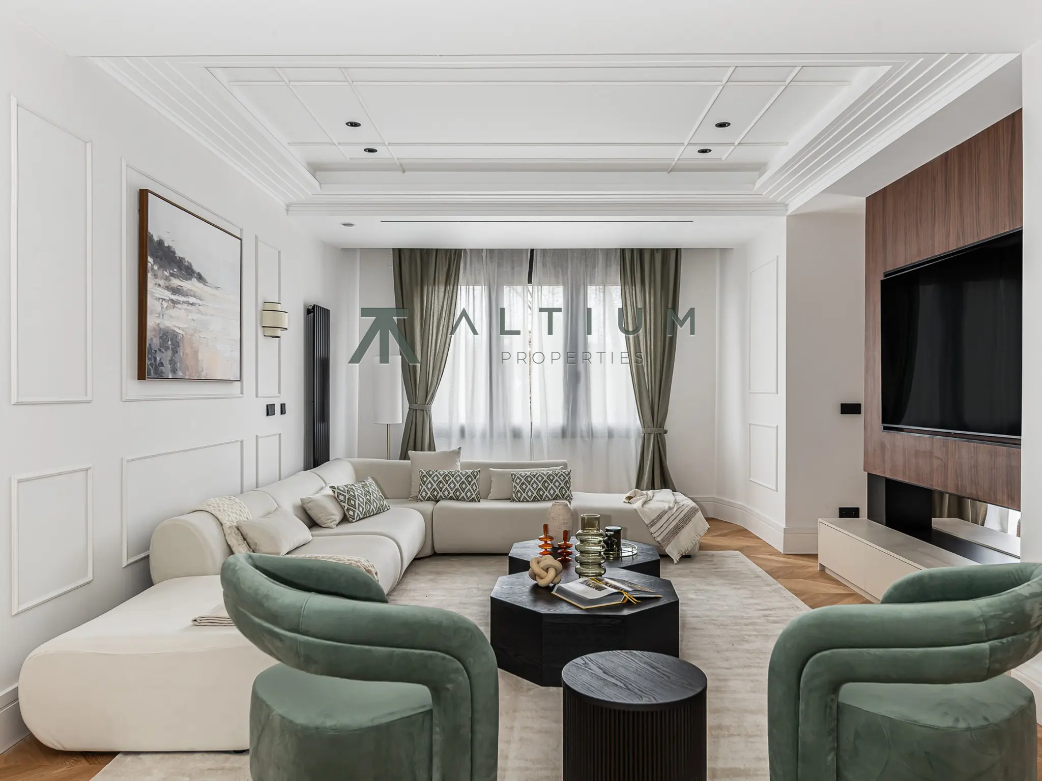 A 77 sqm living area within a grand Castellana residence