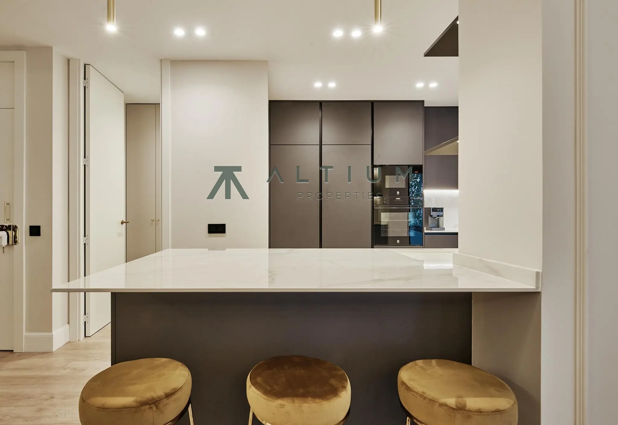Three bedrooms and a terrace in Castellana