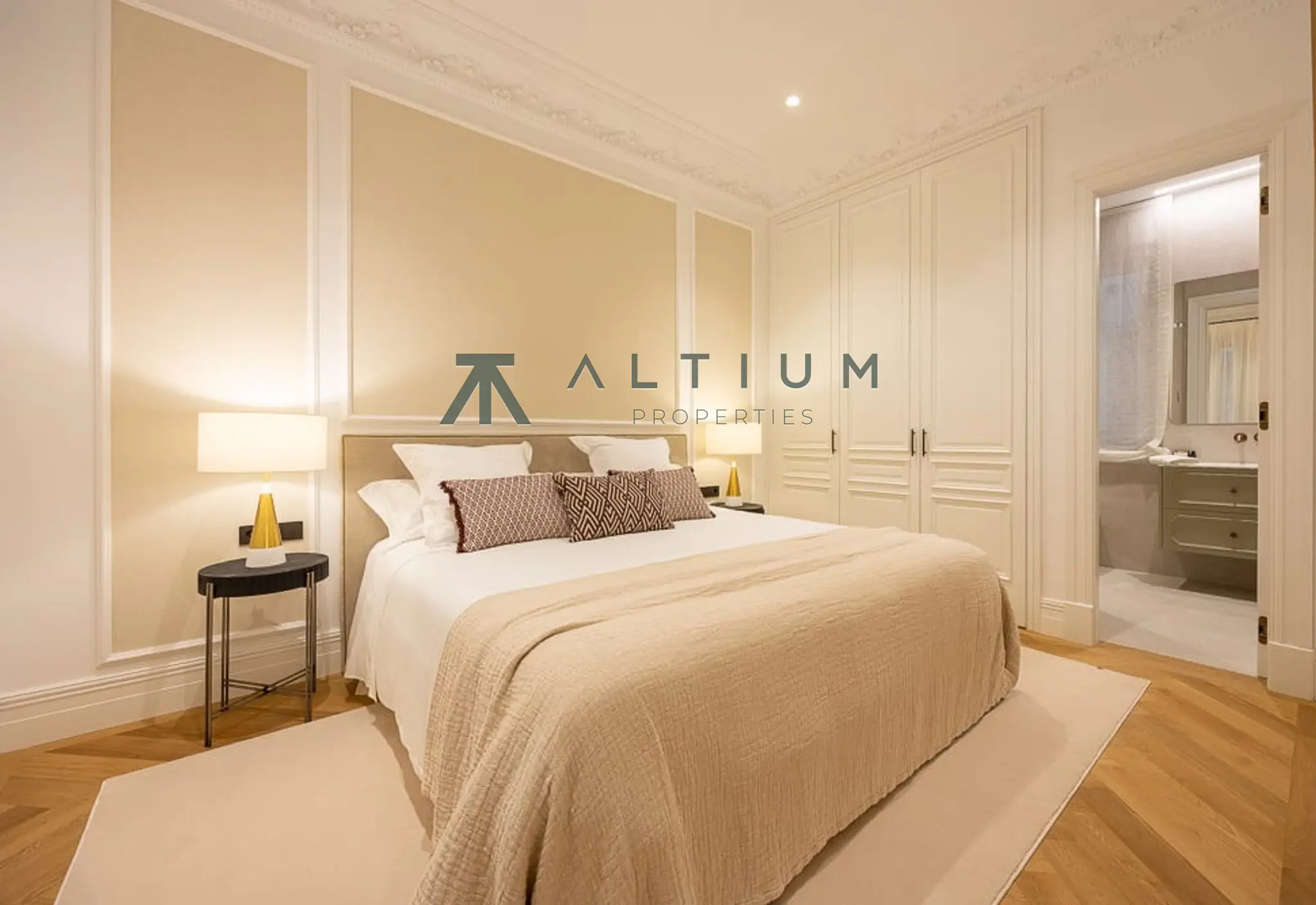 Cuatro suites y una escala residencial excepcional en Recoletos
