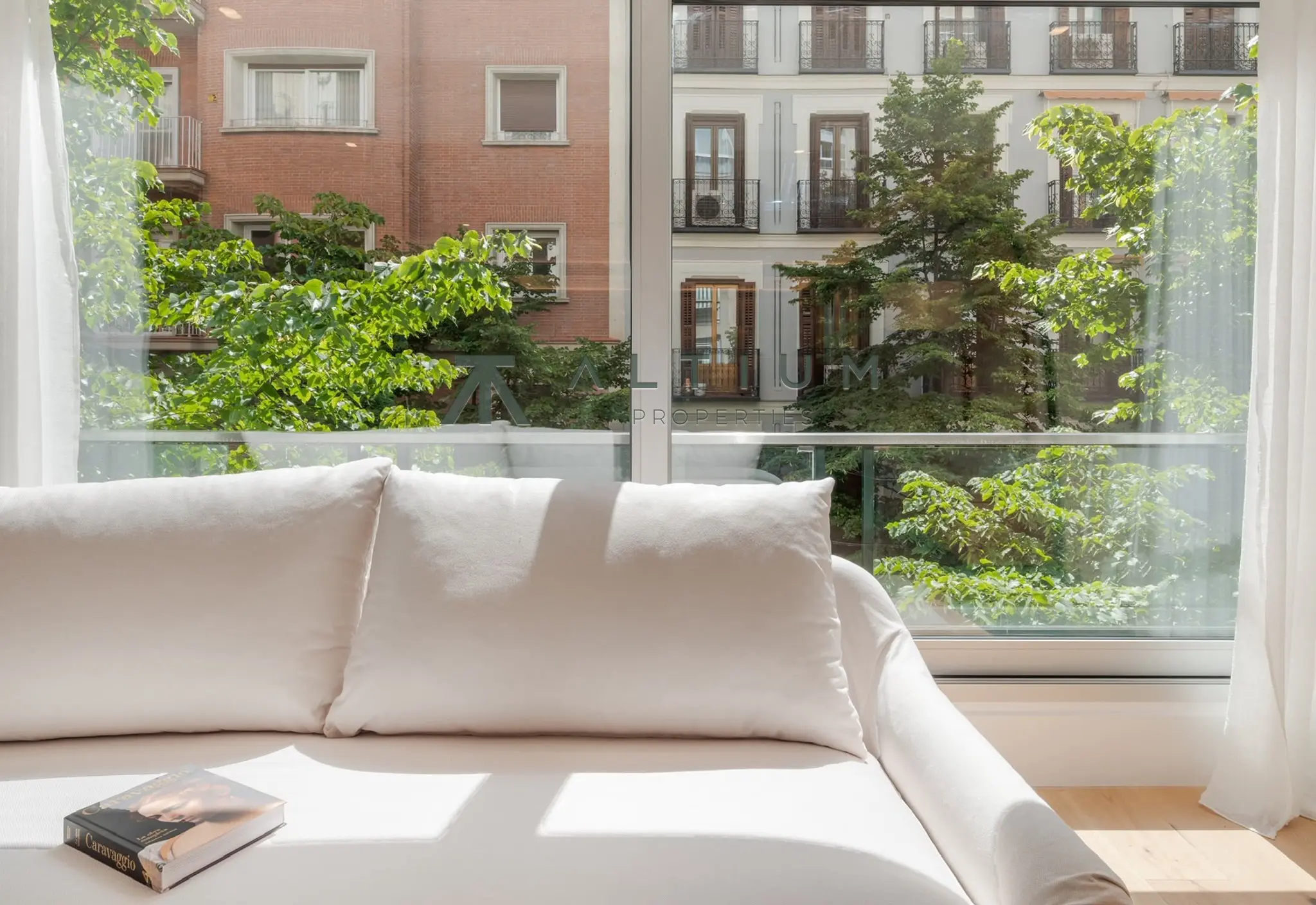 Dos dormitorios y una escala residencial poco habitual