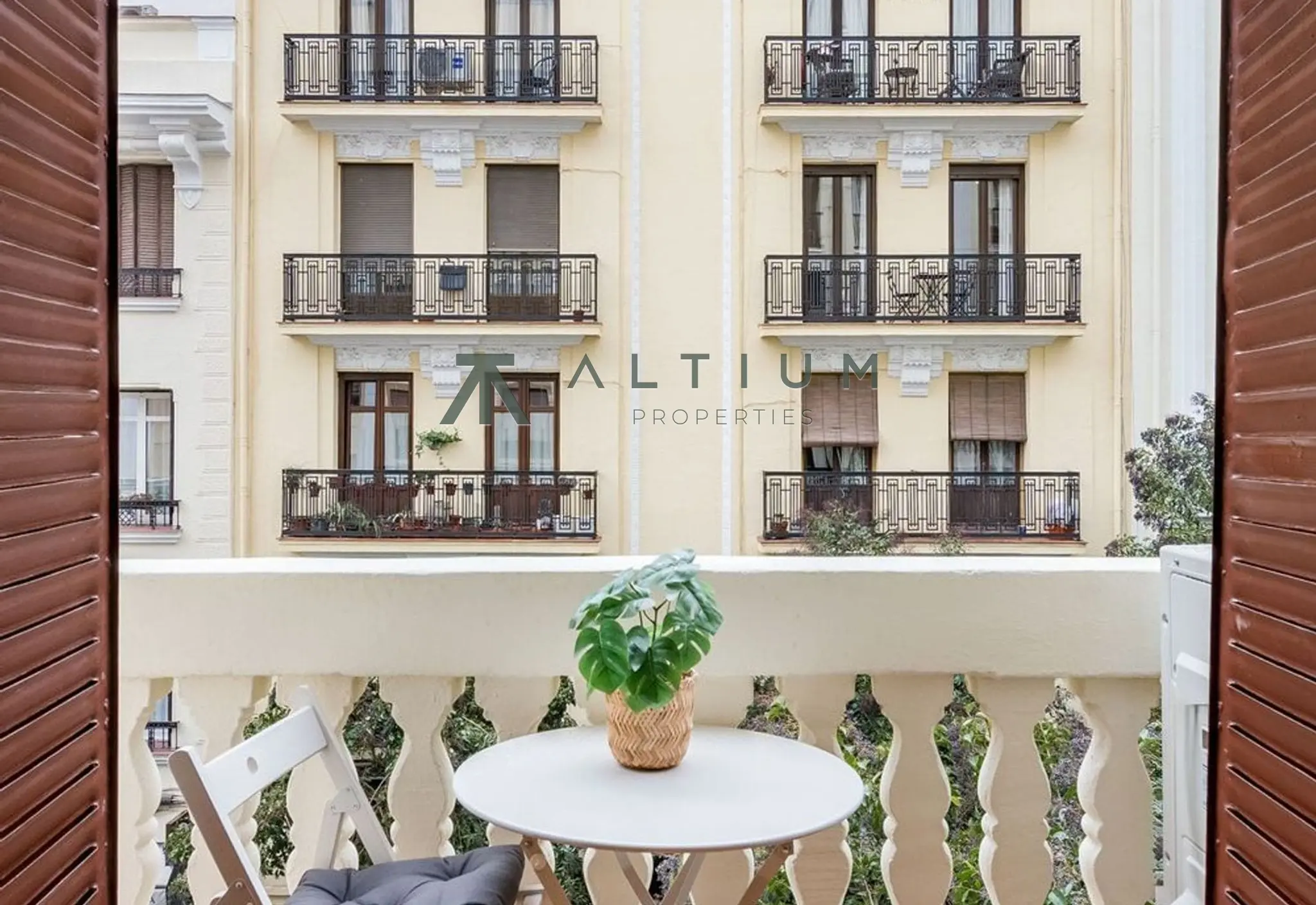 Interior en Ibiza — Pieza clásica de 101 m² a pasos del Retiro (9 de 19)