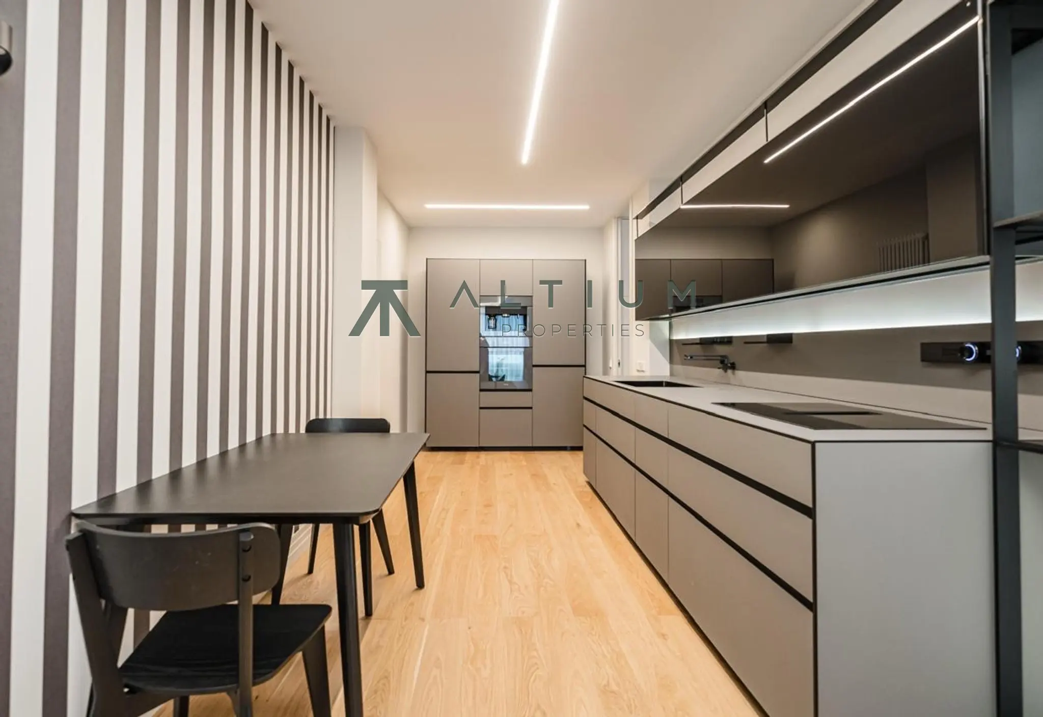 Dos suites y una tercera habitación frente al Retiro