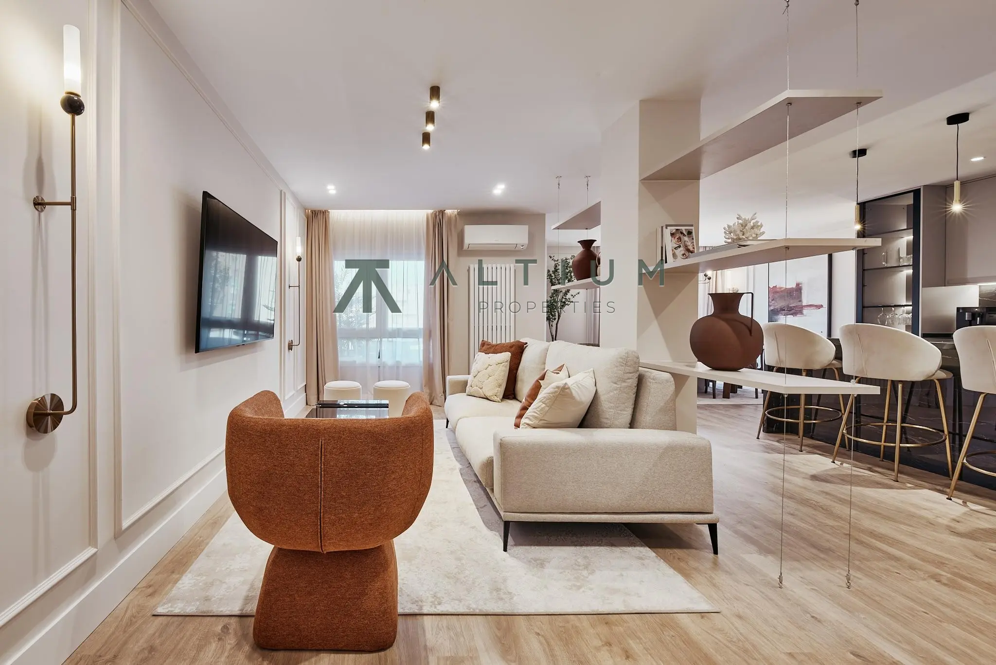 Piso de 3 dormitorios y 253 m2 en Barrio de Salamanca - Castellana en venta — Sexta planta, luz y escala residencial en Castellana