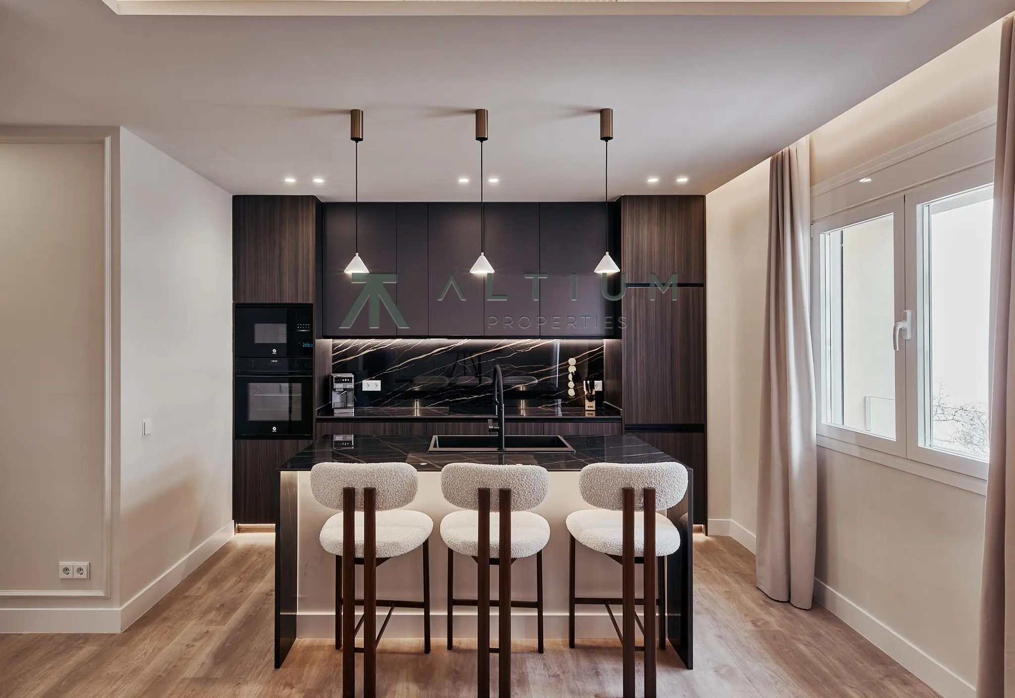 Interior en Castellana — Luz del suroeste sobre el Barrio de Salamanca (6 de 35)