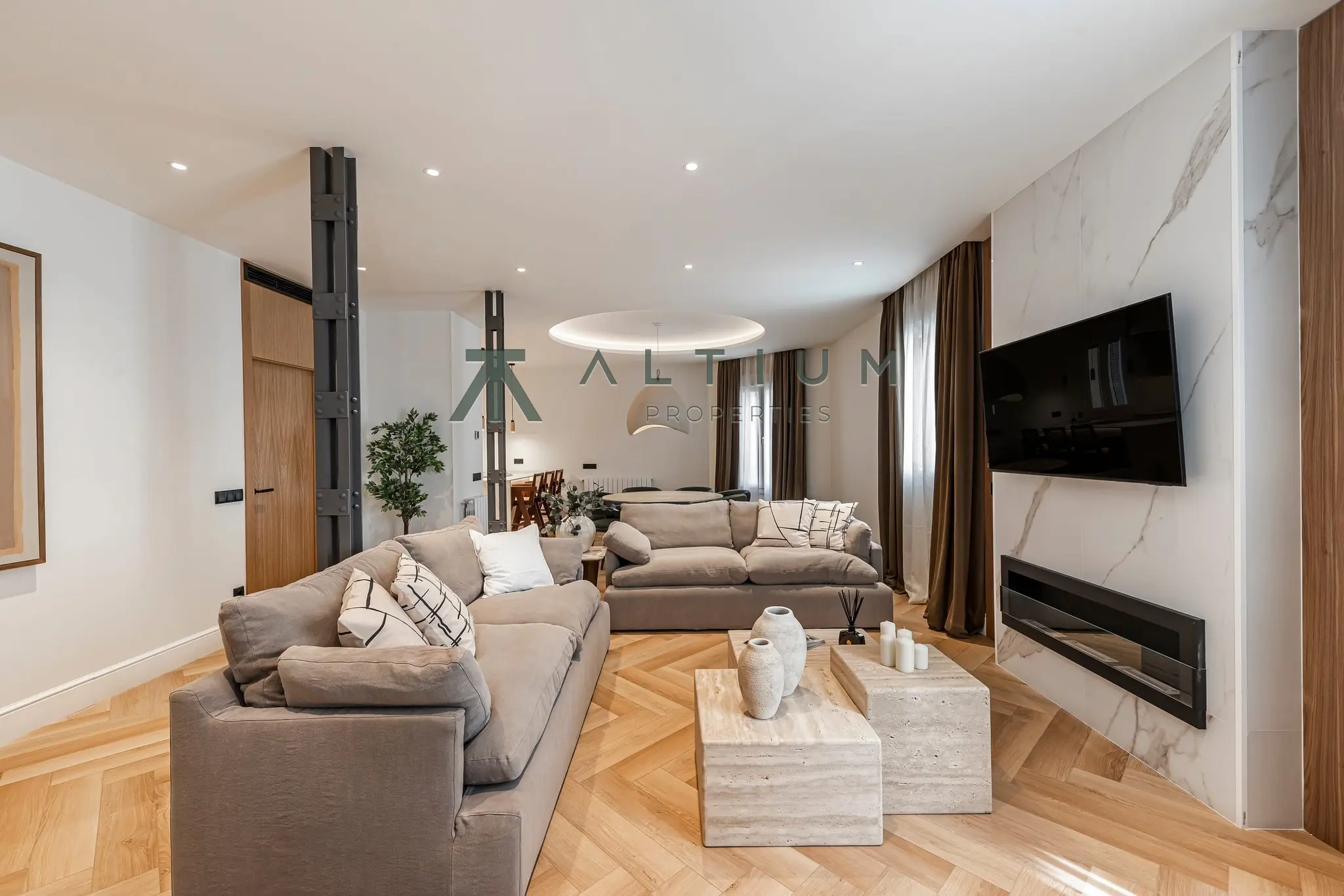 Piso de 3 dormitorios y 192 m2 en Barrio de Salamanca - Lista en venta — Luz en cuatro orientaciones y terraza privada en Lista