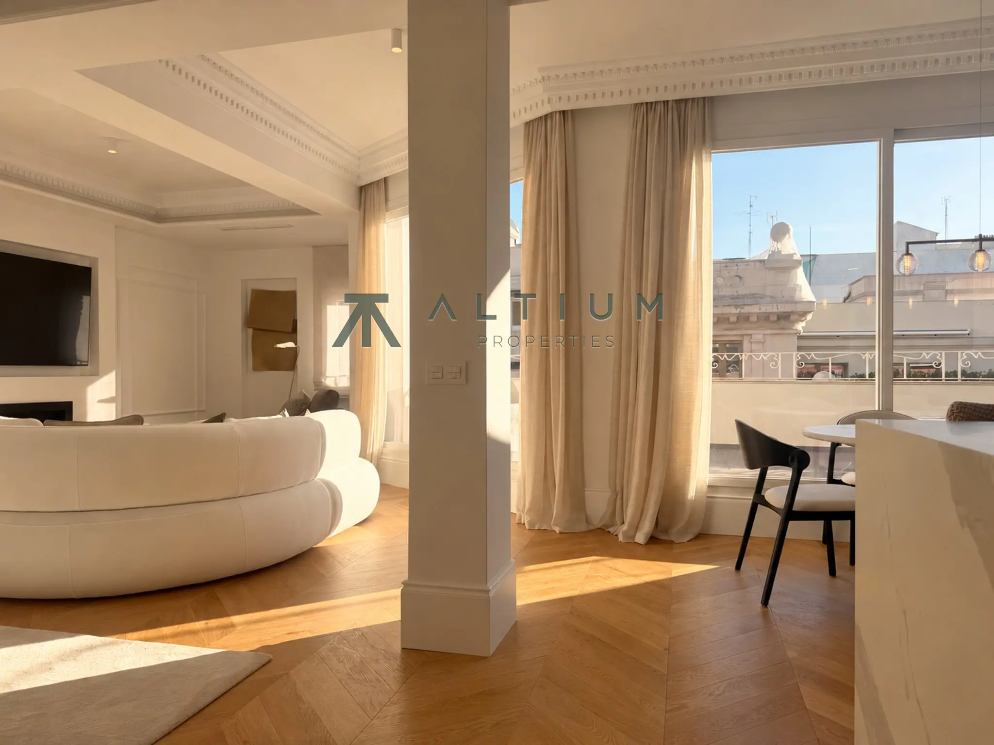 253 m² y terraza privada sobre Castellana