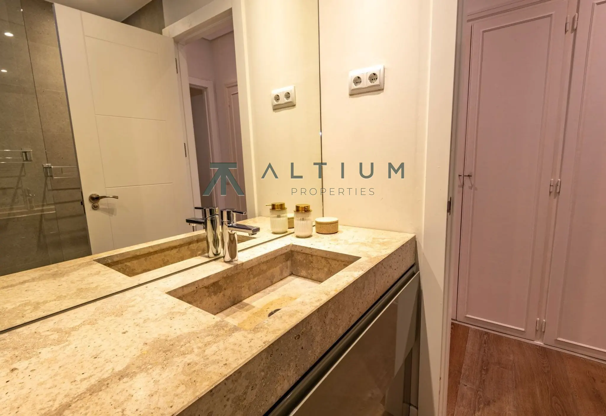 Interior en Almagro — Elegancia residencial y espacios nobles en Almagro (17 de 20)