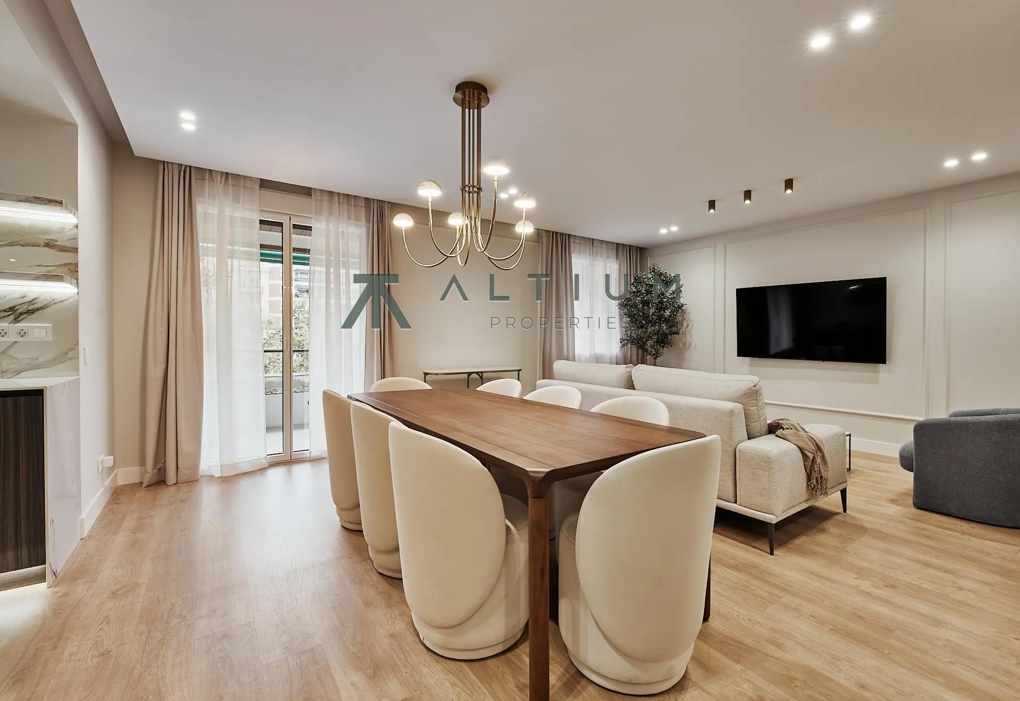 Piso de 3 dormitorios y 152 m2 en Barrio de Salamanca - Lista en venta — Terraza, garaje y trastero en Lista