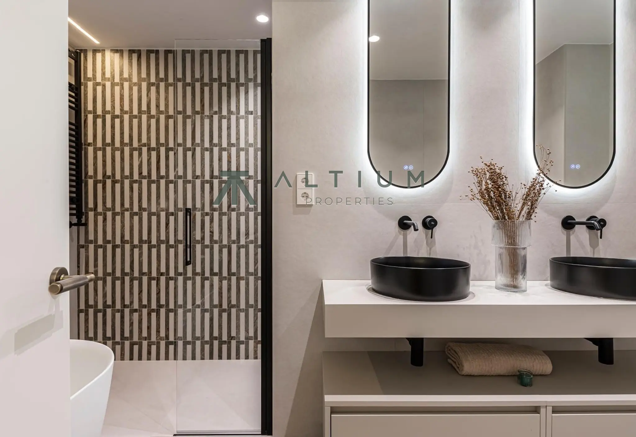 194 m² con tres suites y espacios exteriores