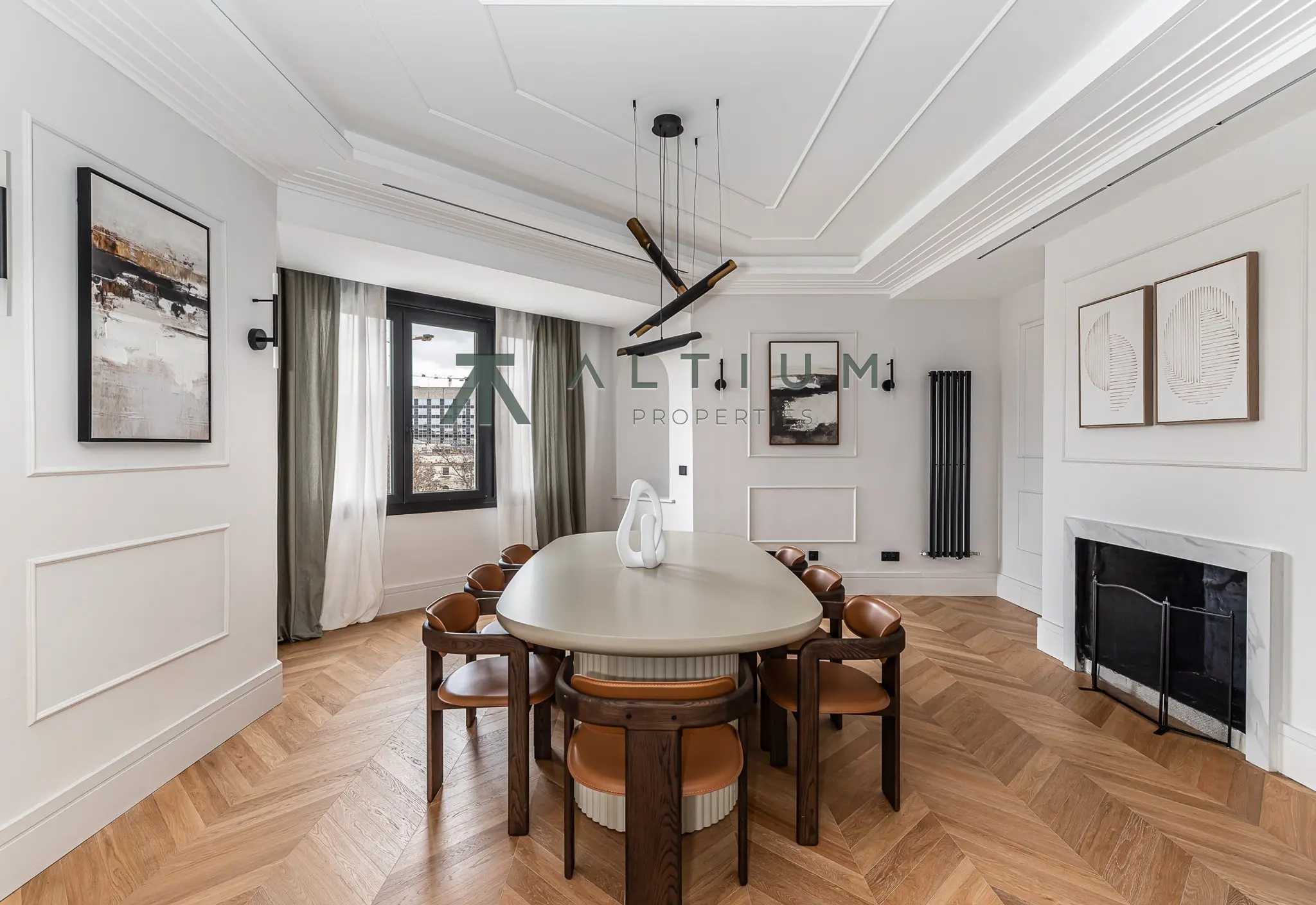 A 77 sqm living area within a grand Castellana residence