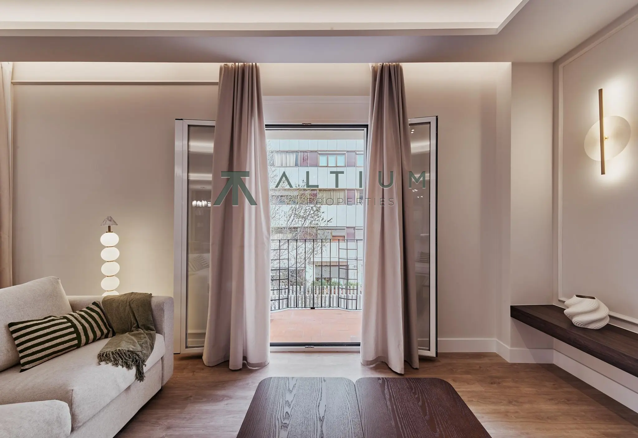 Piso en venta en Castellana — Luz del suroeste sobre el Barrio de Salamanca