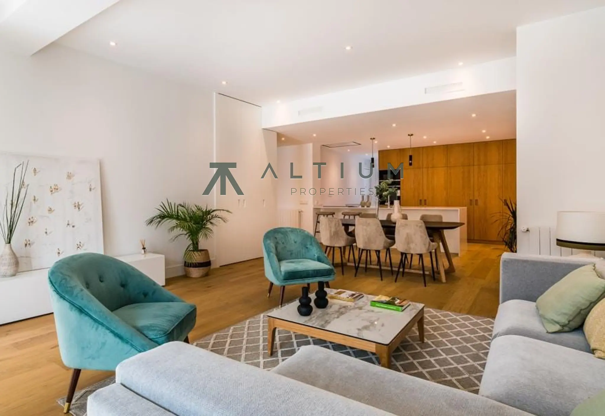 Sexta planta, luz y tres suites en Lista