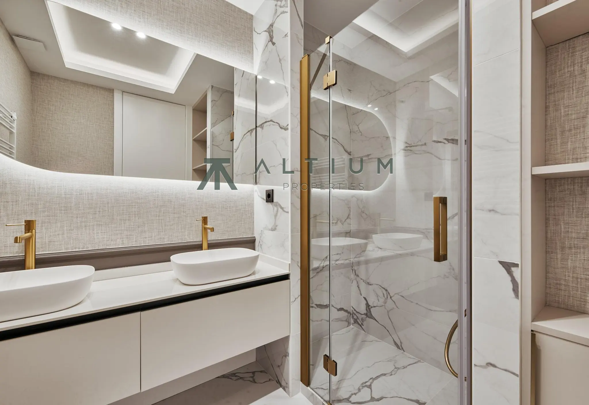 Tres suites en una casa pensada hacia dentro