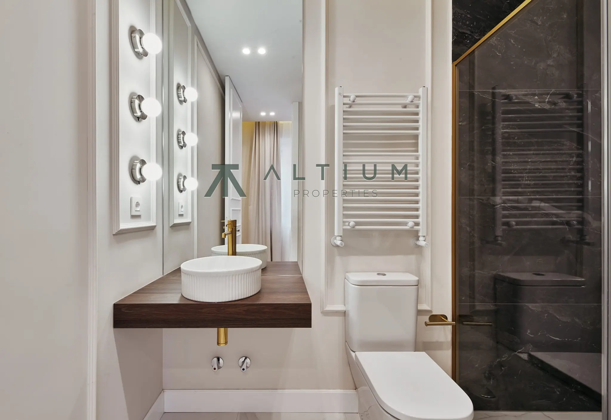 Interior en Lista — Luz de tarde y elegancia discreta en Salamanca (21 de 29)