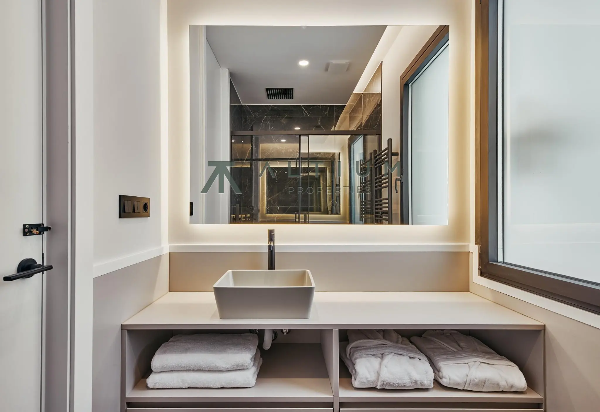 A third-floor home away from the noise