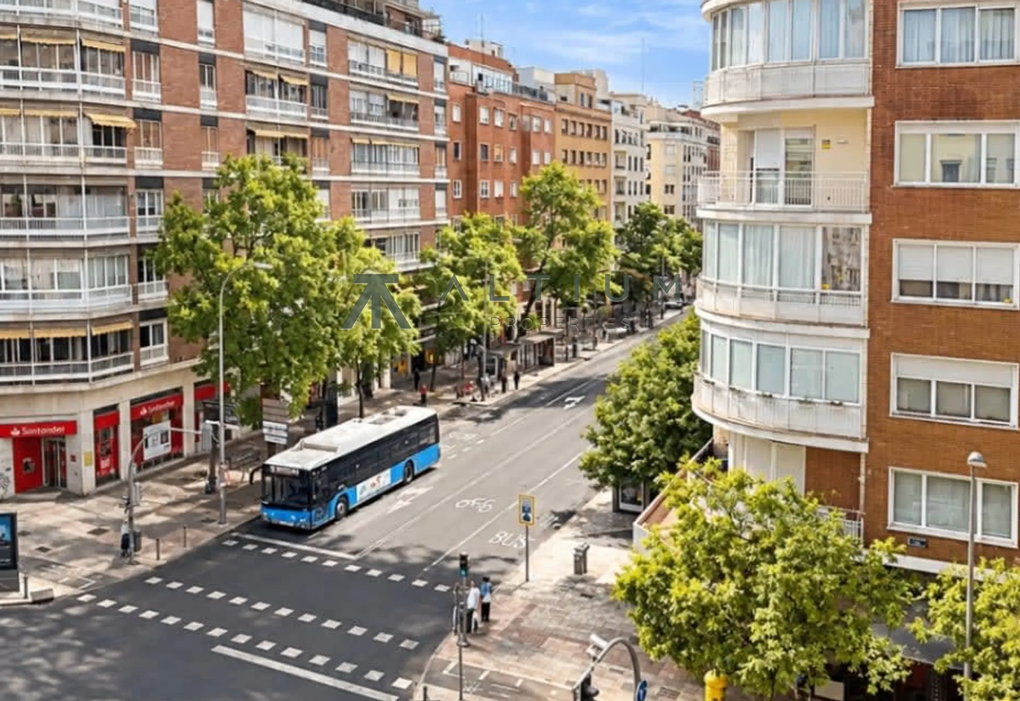 Mirador, luz sur y libertad para rediseñar la zona privada