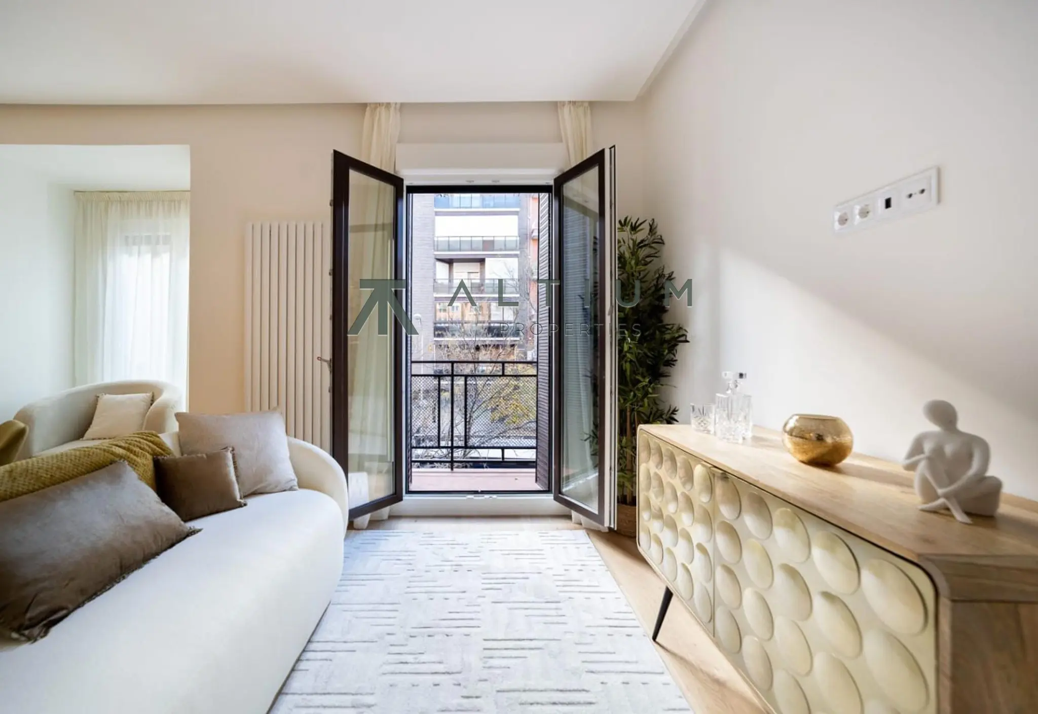 Interior en Castellana — Luz de tarde en una finca clásica de Castellana (4 de 25)
