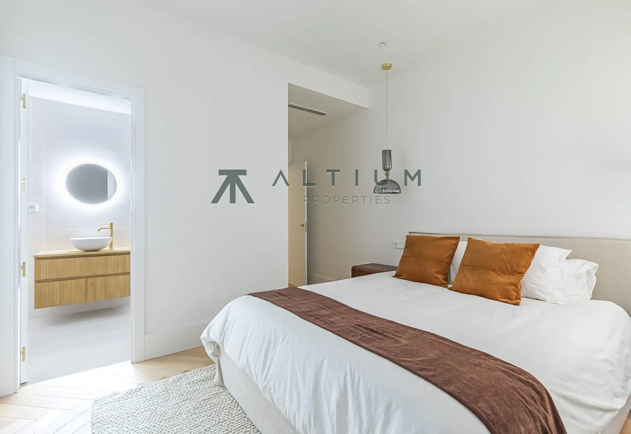Interior en Castellana — Gran escala y luz sur en Castellana (33 de 40)