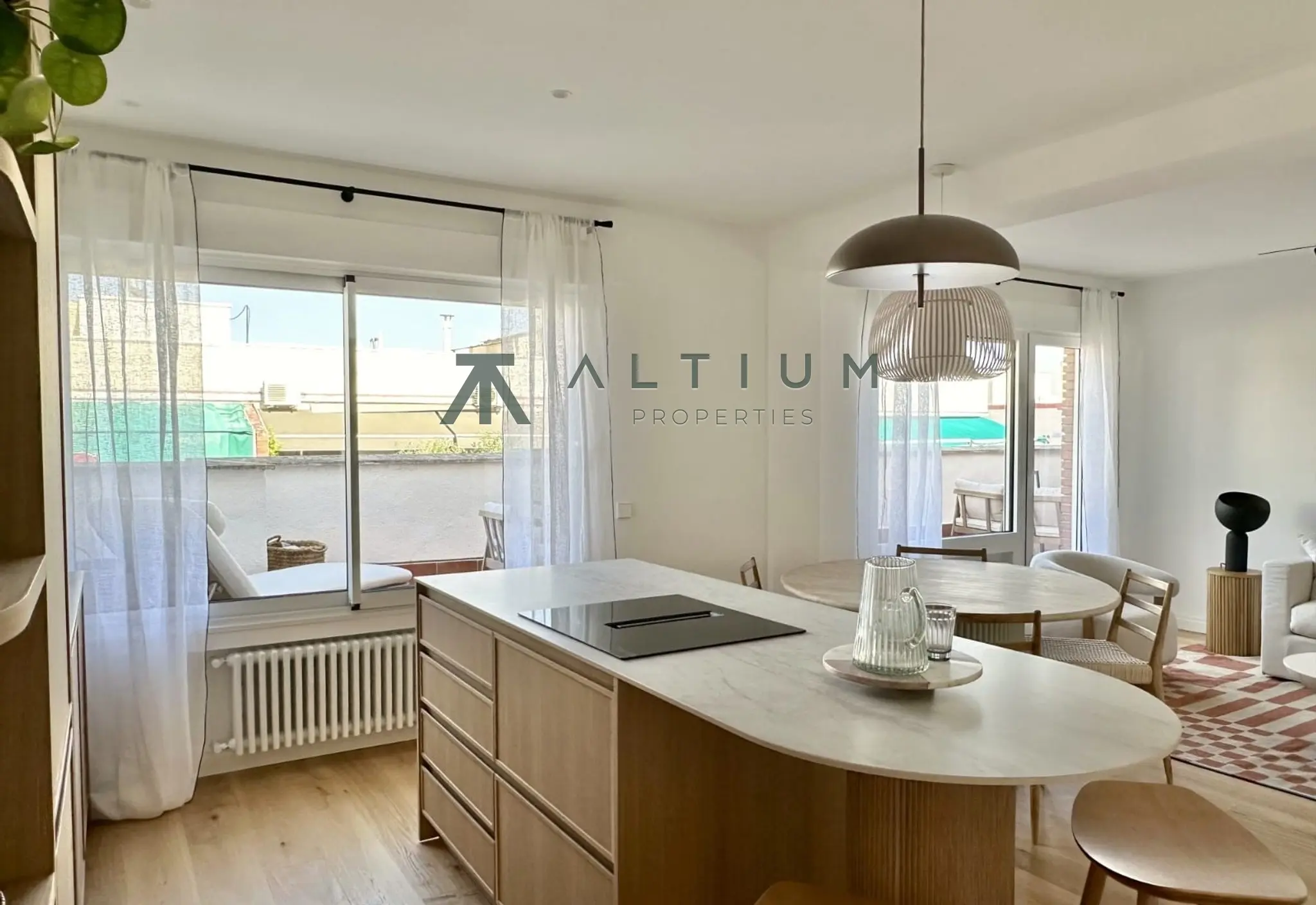 Ático con terraza privada junto al Retiro