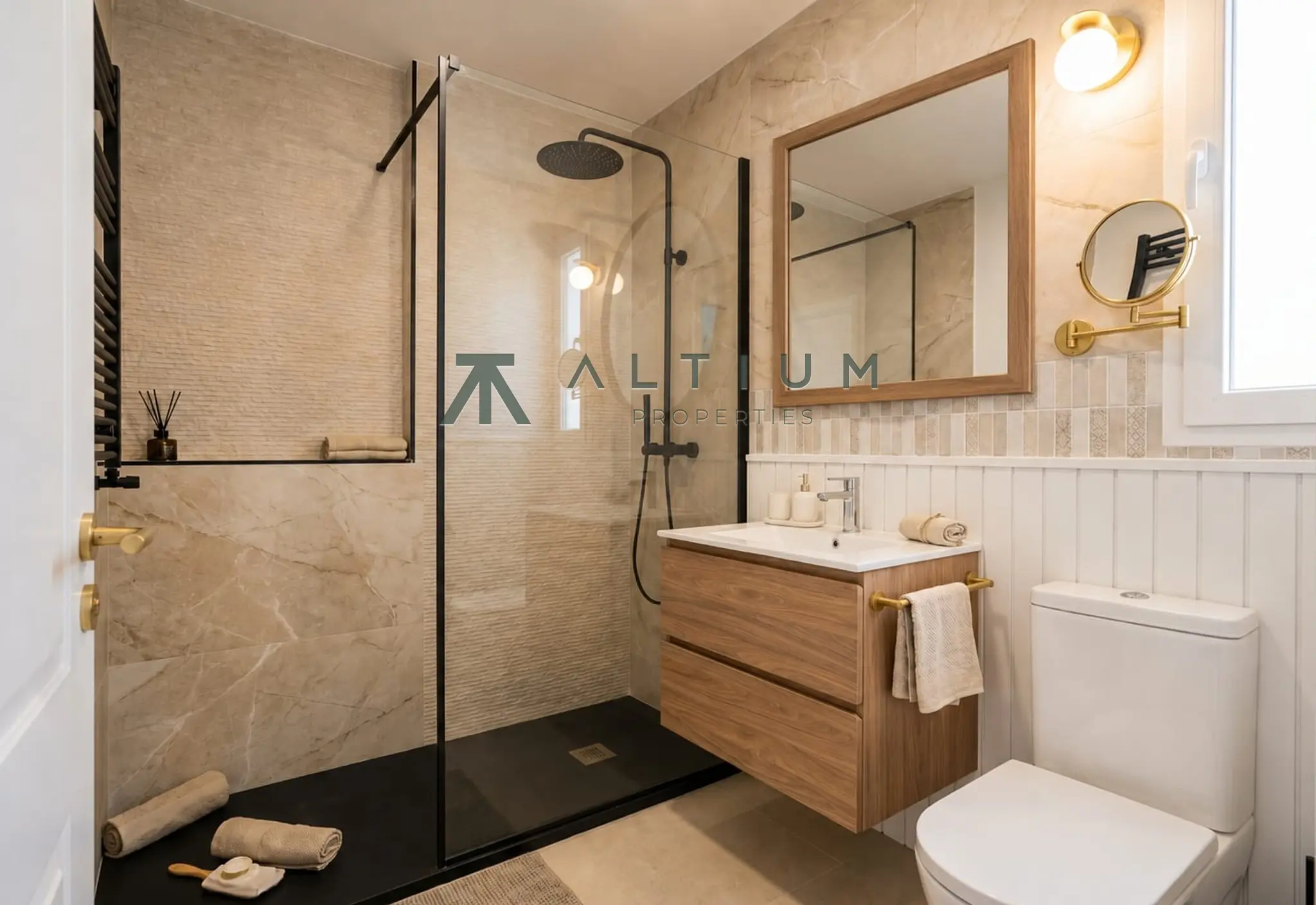 A renovated third-floor home in Castellana