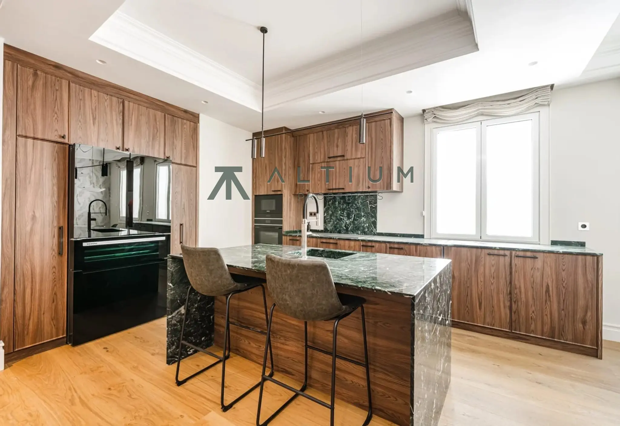 Spacious luxury residence in Chamberí with exceptional finishes and layout