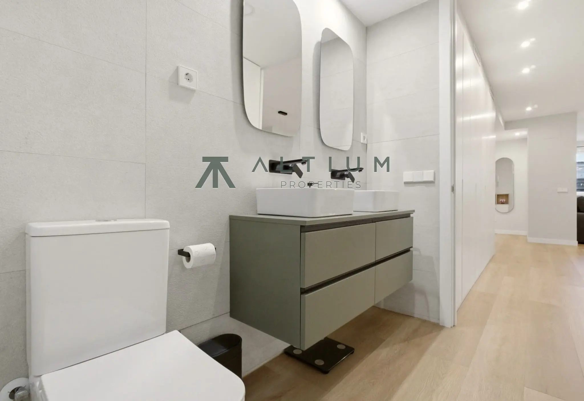 Interior en Palacio — Vida urbana junto a Gran Vía (6 de 9)