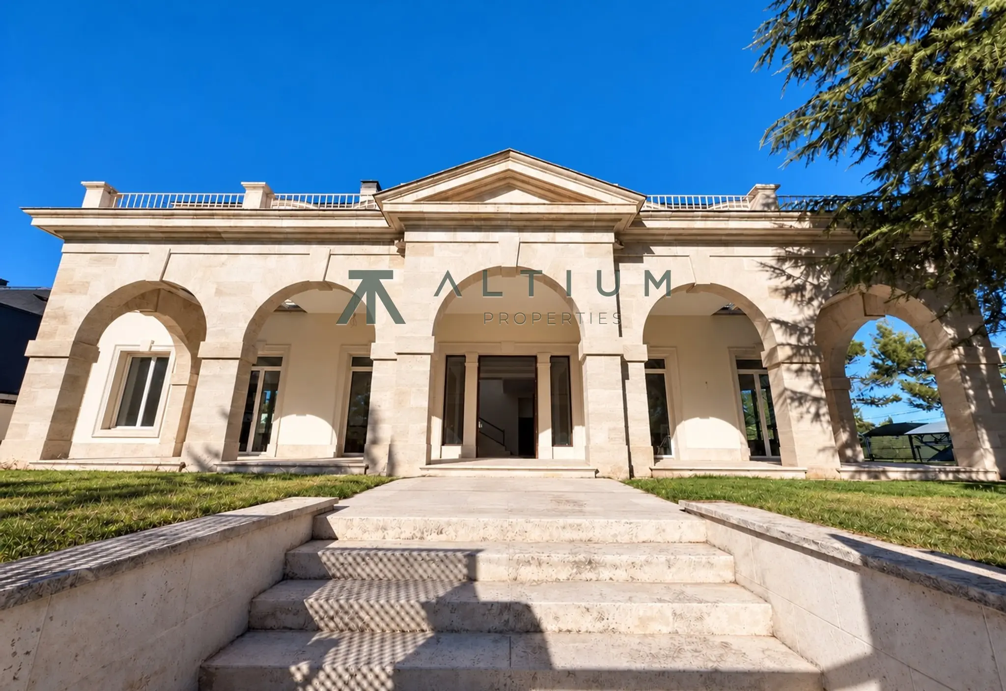 La elegancia de un château francés reinterpretada en Madrid