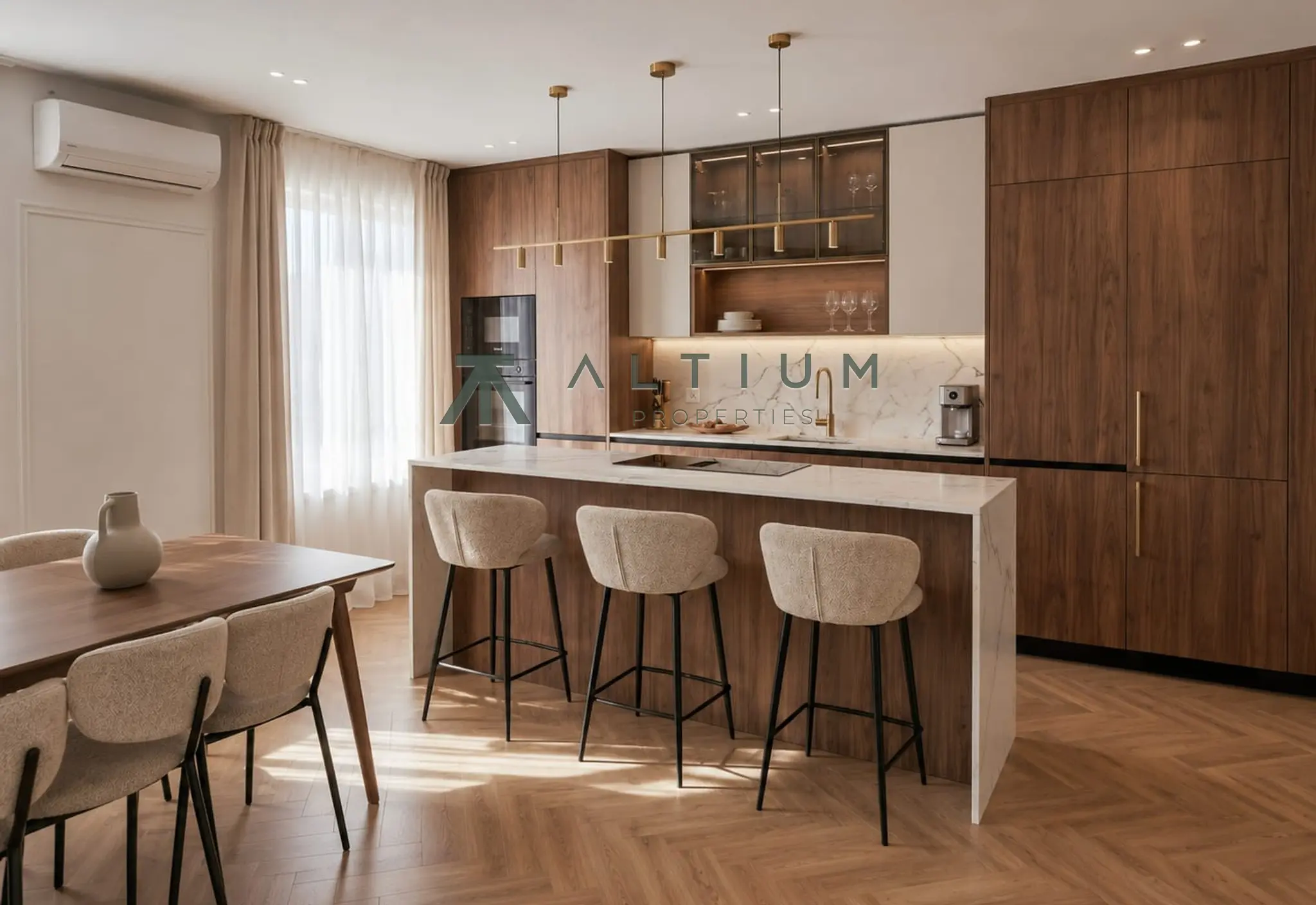 Gran zona de día y tres suites en Lista