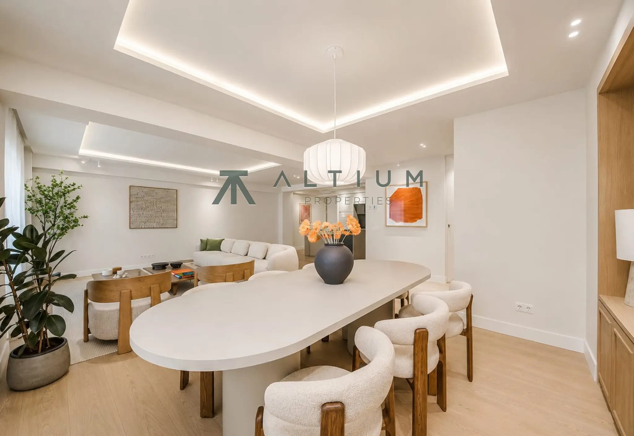 Jardín privado y cuatro suites en una vivienda reformada