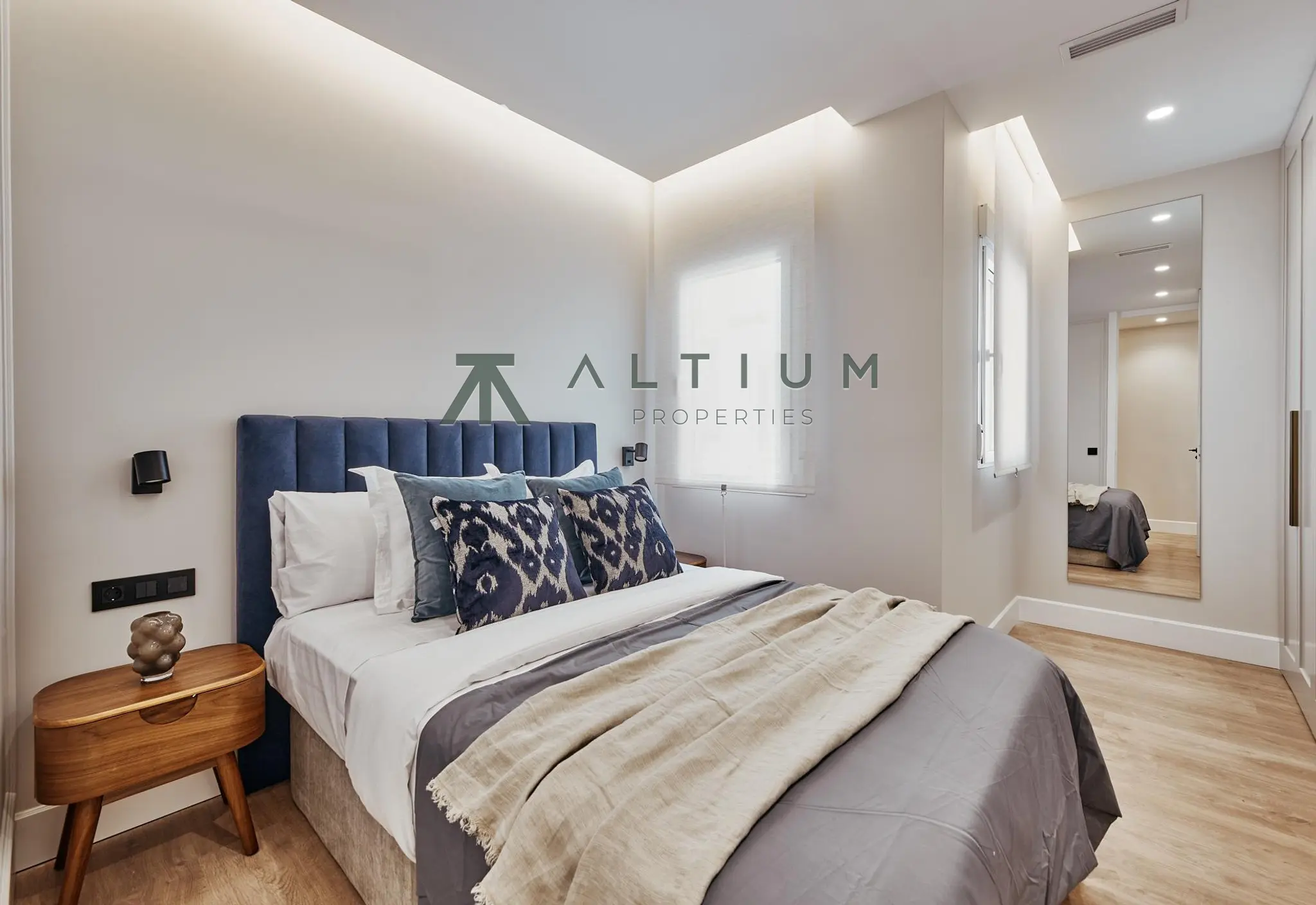 A third-floor home away from the noise