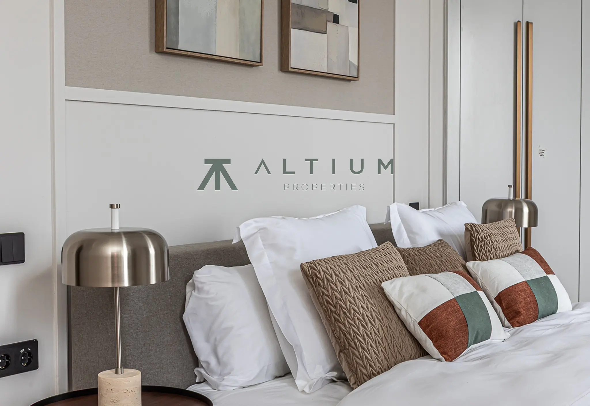 A 77 sqm living area within a grand Castellana residence