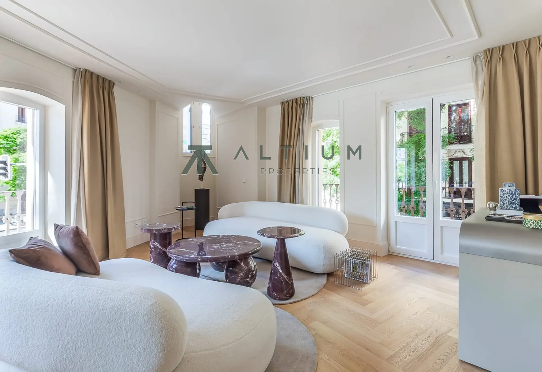 Interior en Goya — Luz sur y equilibrio residencial en Goya (7 de 42)