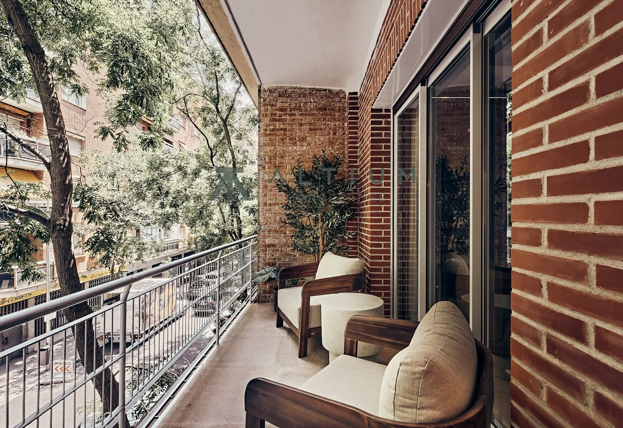 Gran vivienda familiar con terraza en Lista