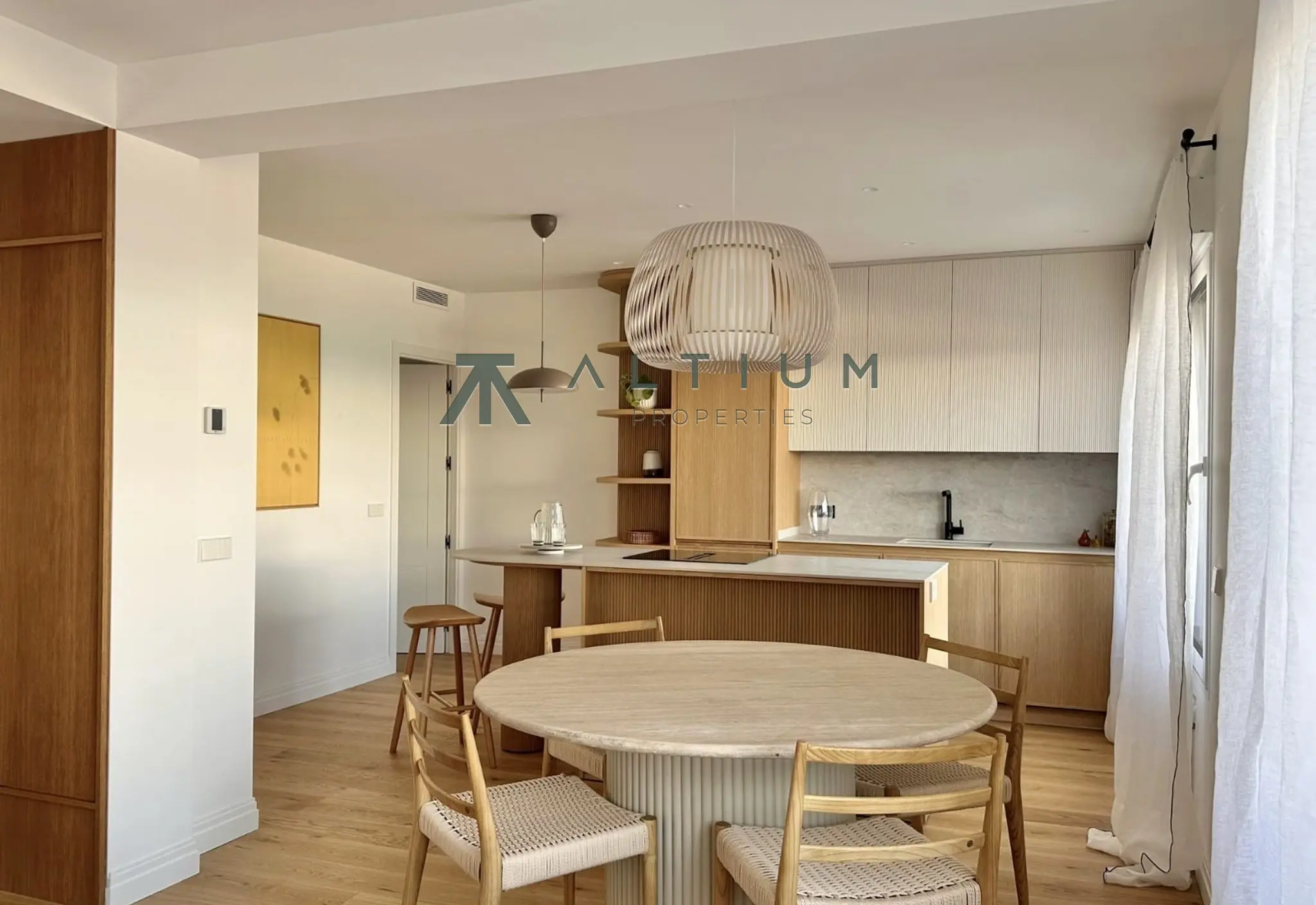 Ático con terraza privada junto al Retiro