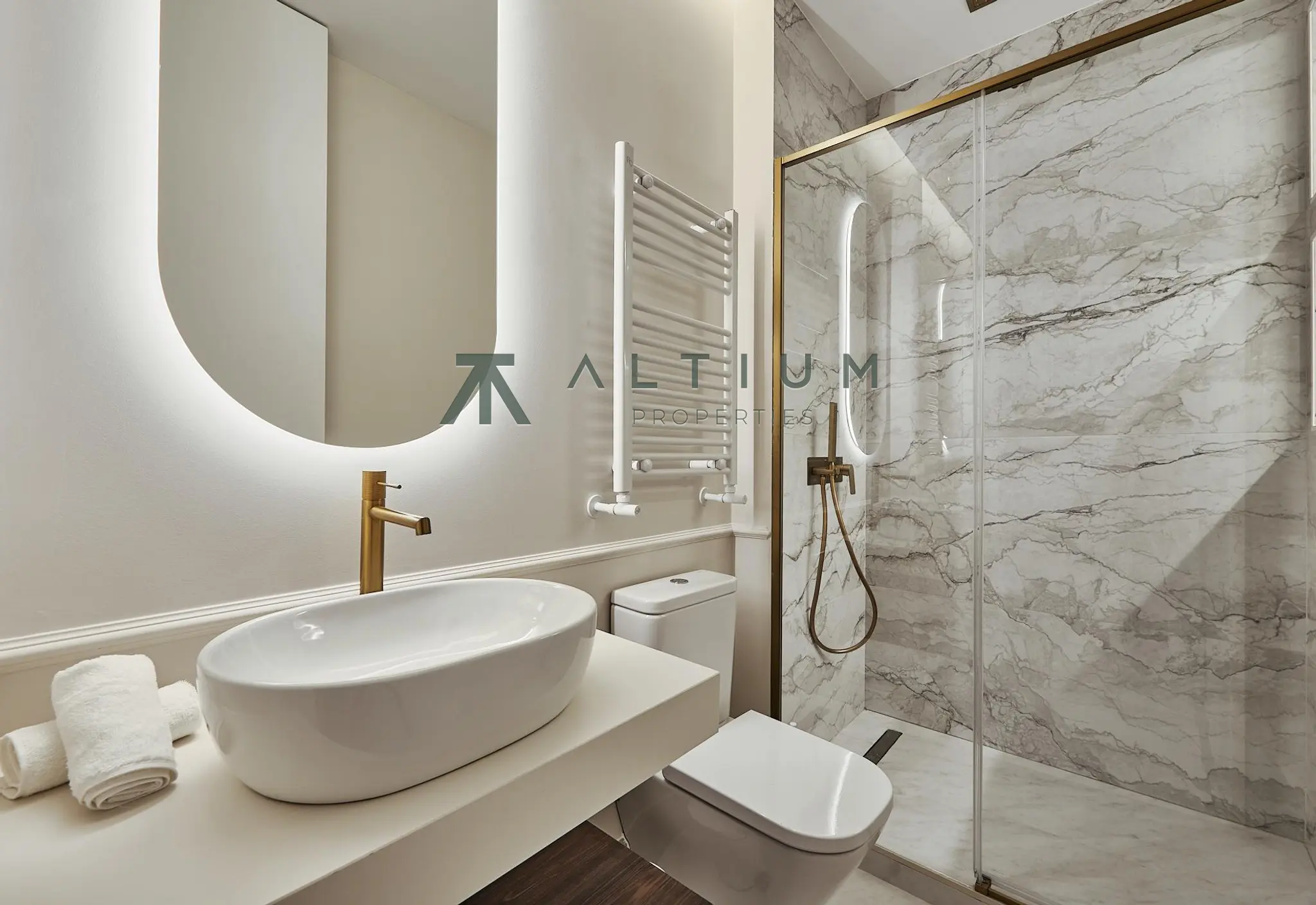 Interior en Palacio — Ático con terraza privada en el centro de Madrid (24 de 44)