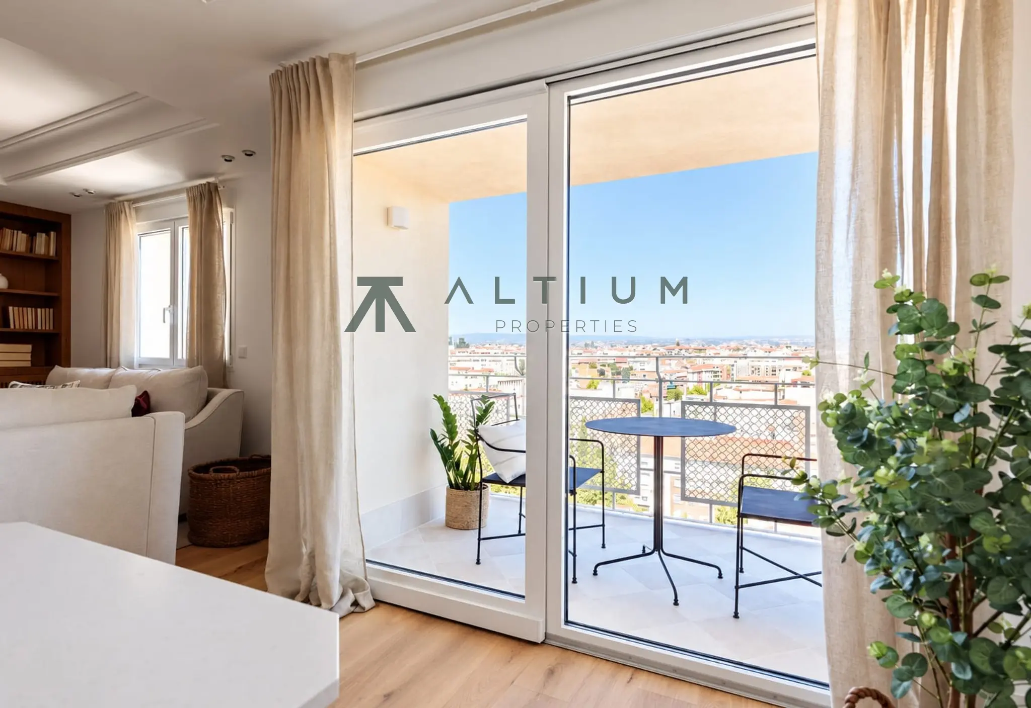 Planta 13, dos terrazas y vistas sobre Madrid